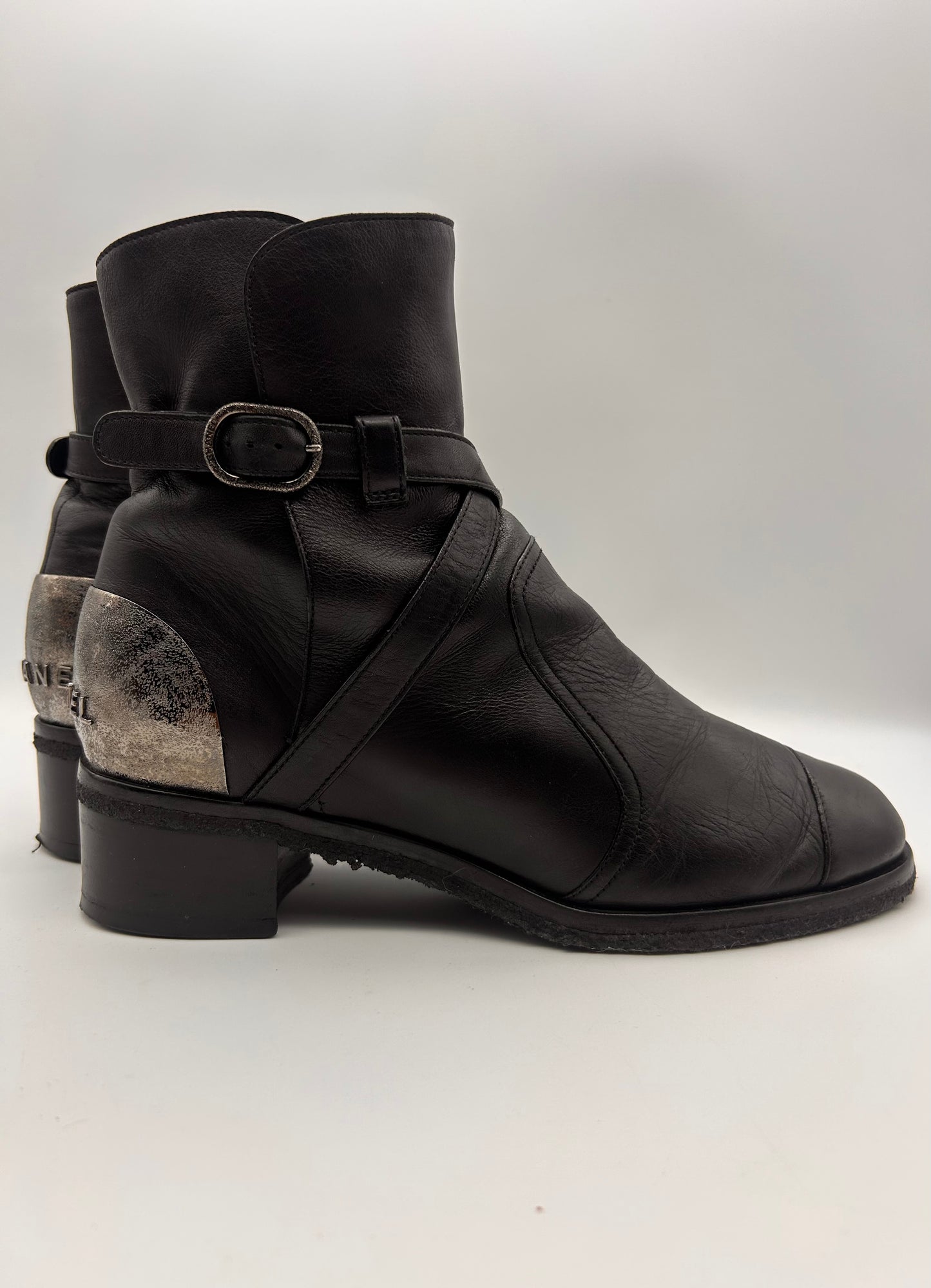 Chanel size 38.5