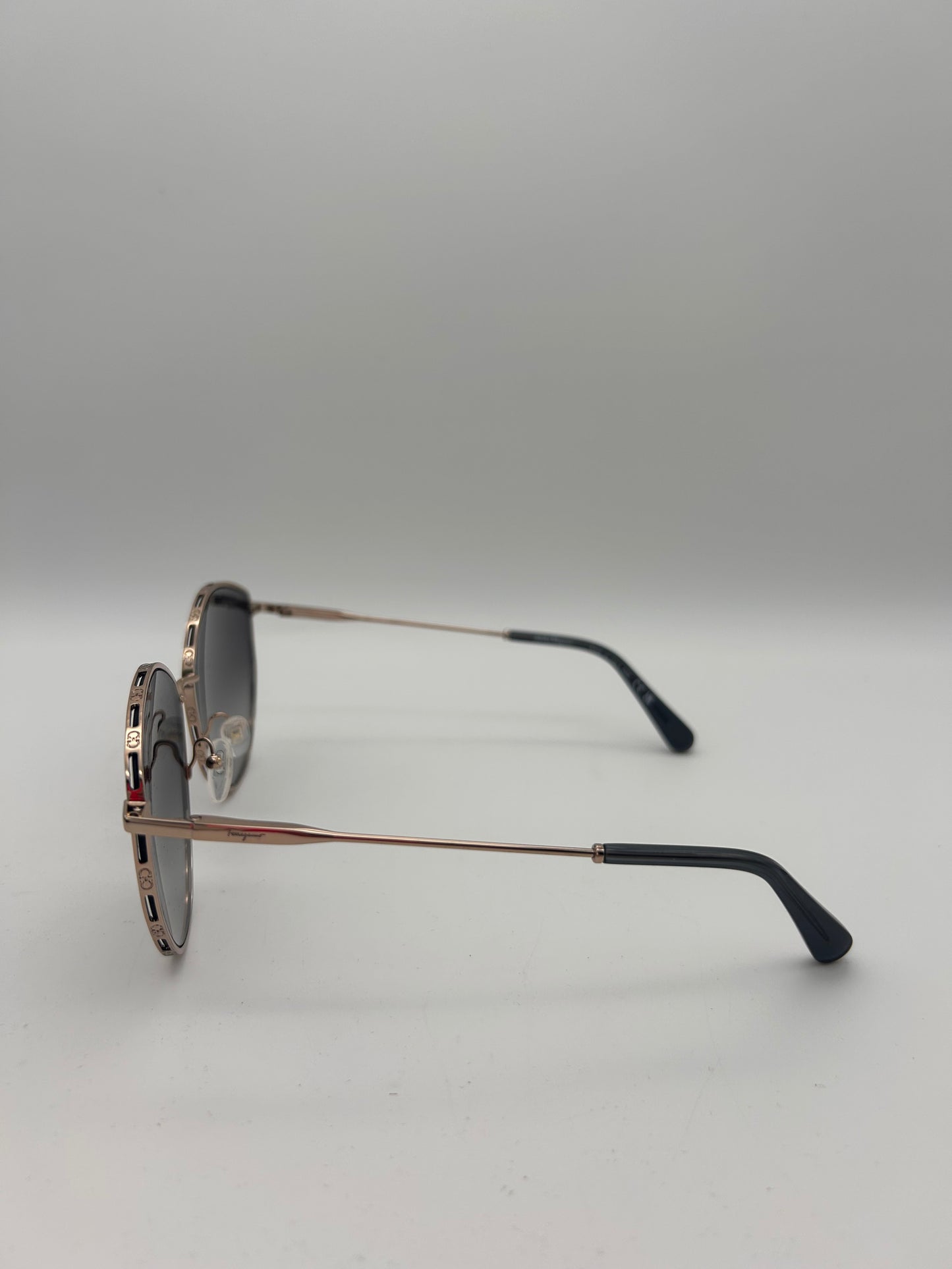 Salvatore Ferragamo SF264S