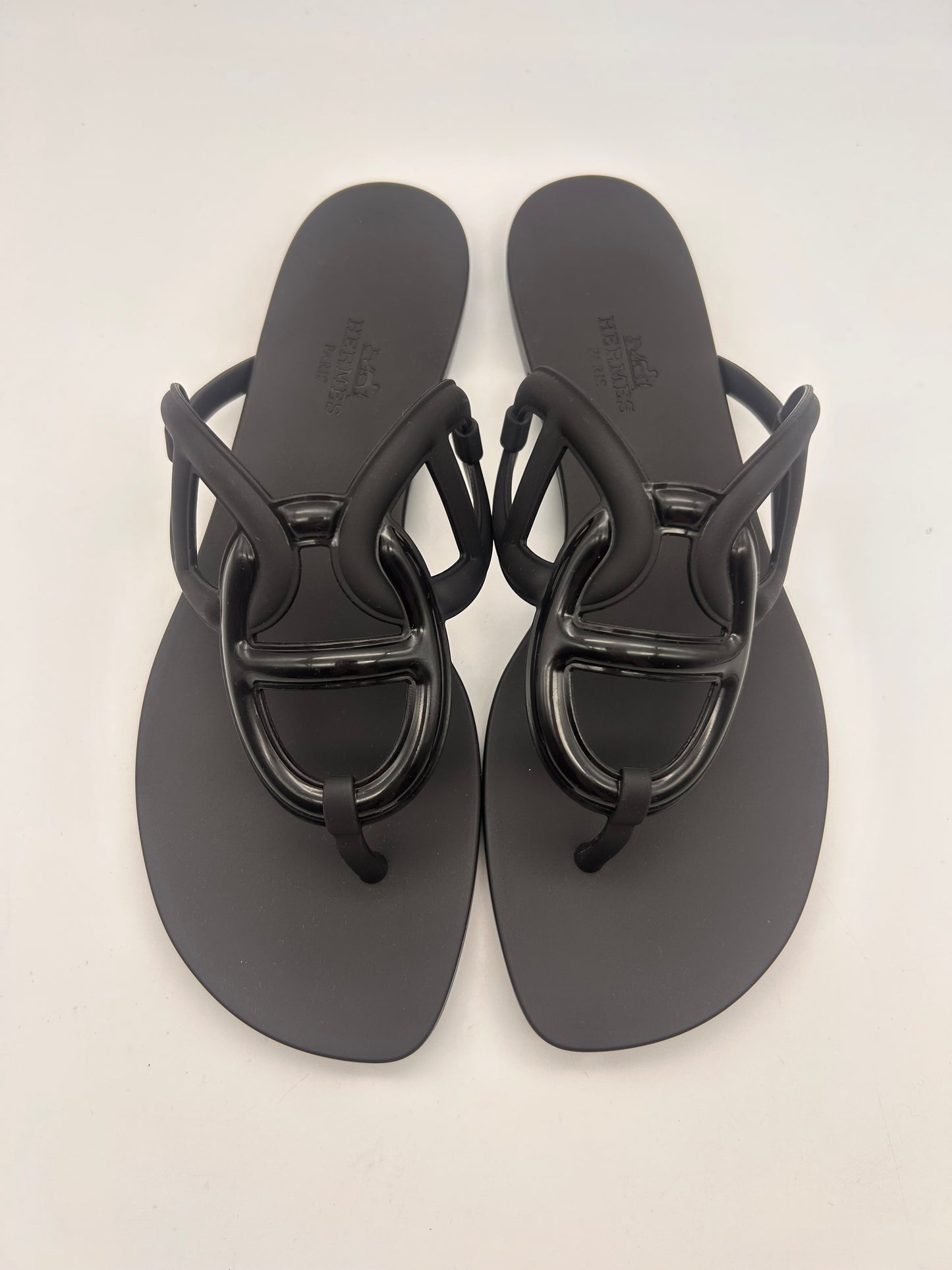 Hermes size 37
