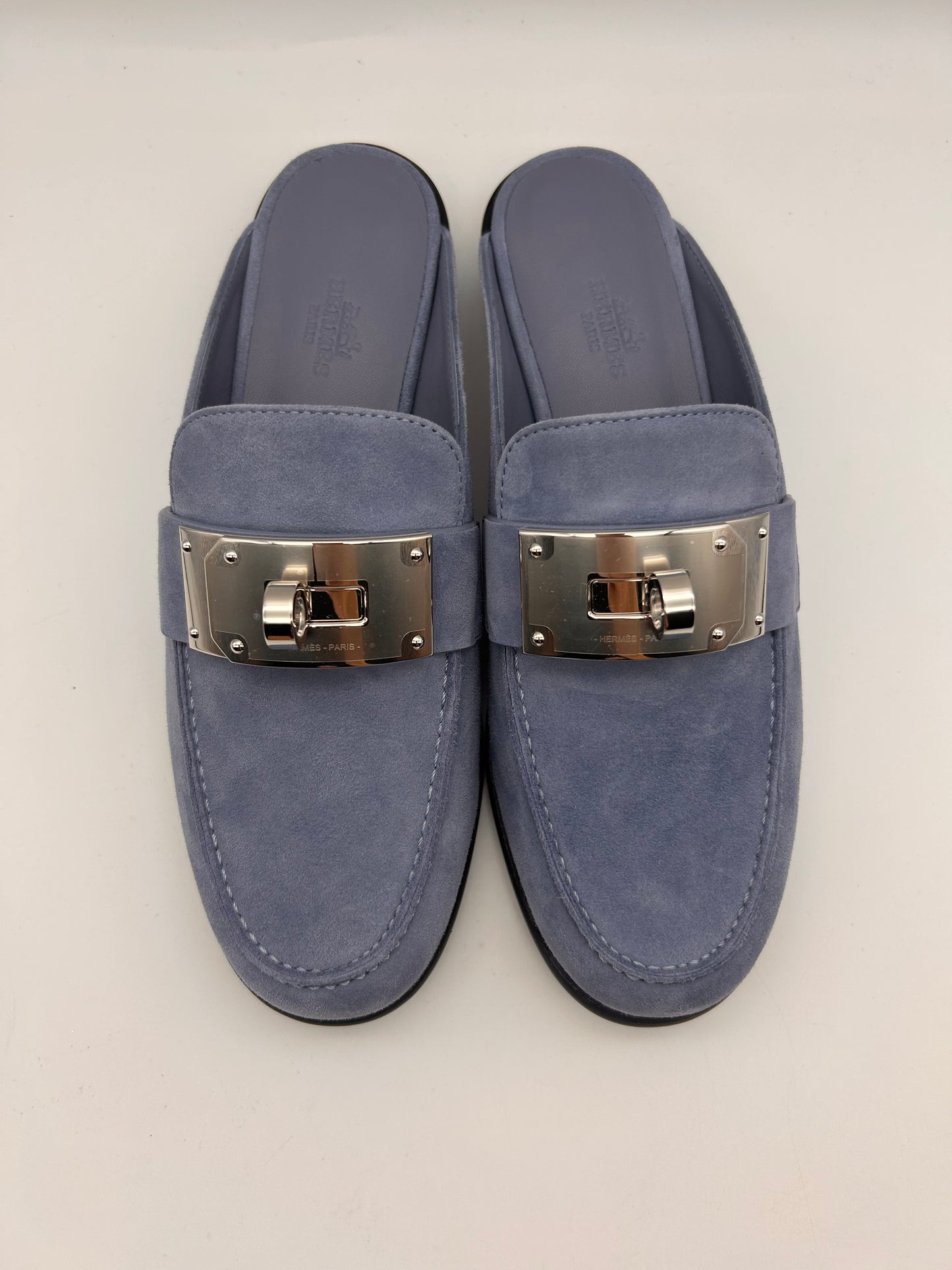 Hermes size 37