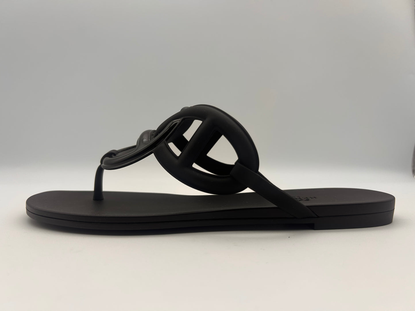 Hermes size 37
