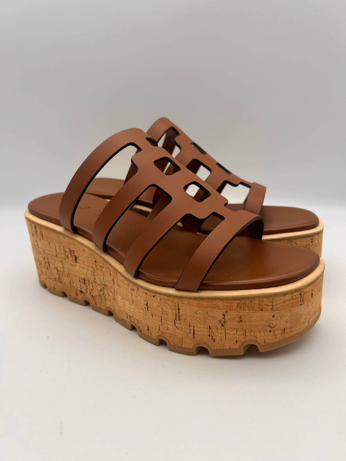 Hermes size 37