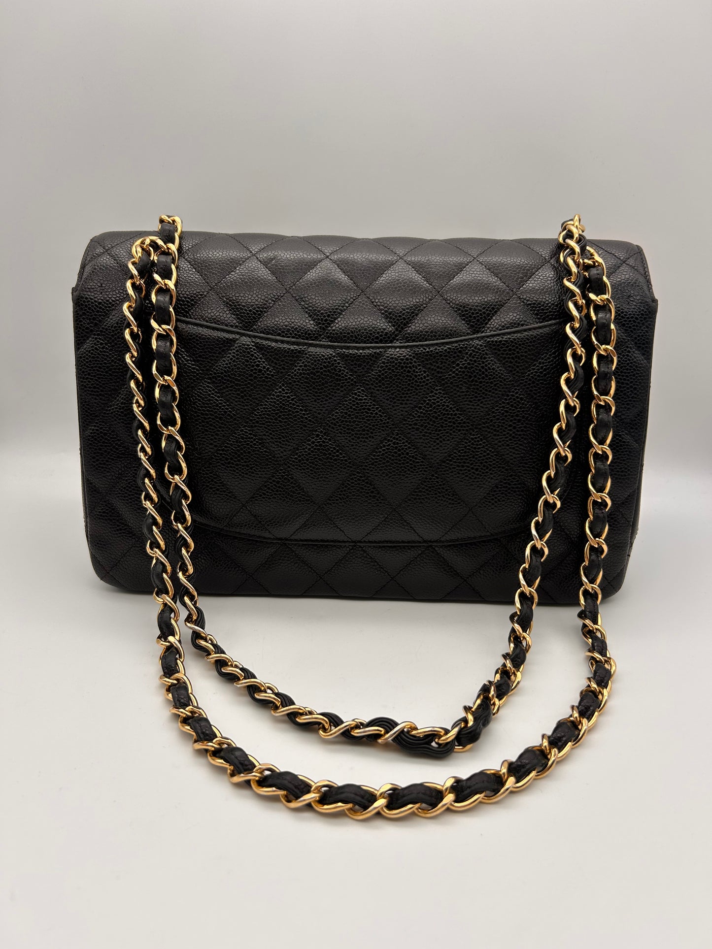 Chanel classic jumbo double flap