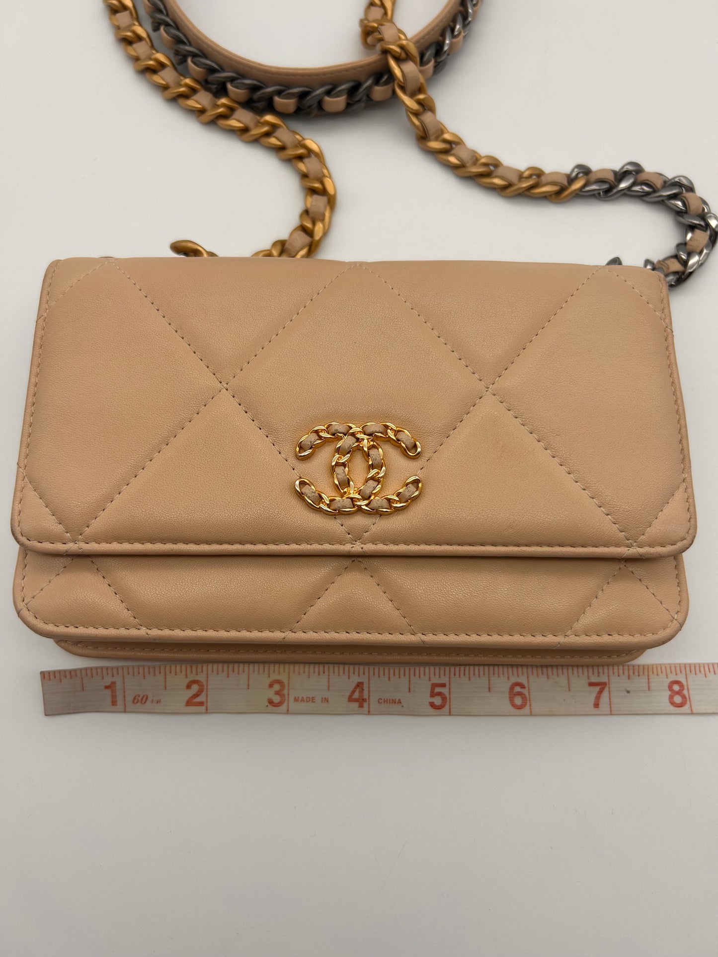 Chanel 19 WOC