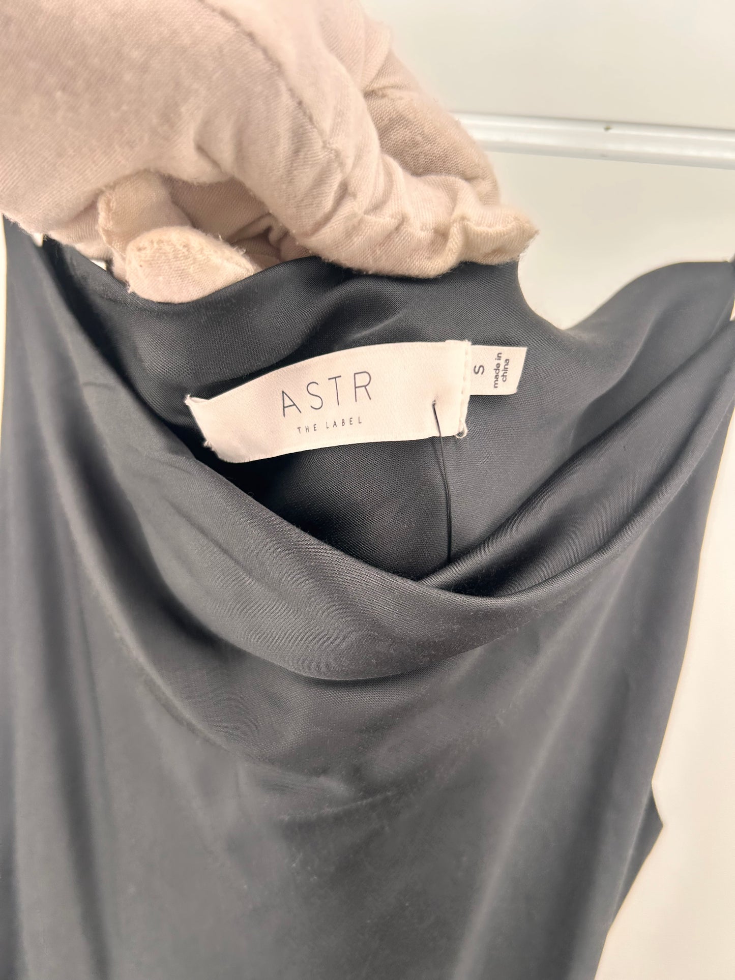 ASTR the label size S
