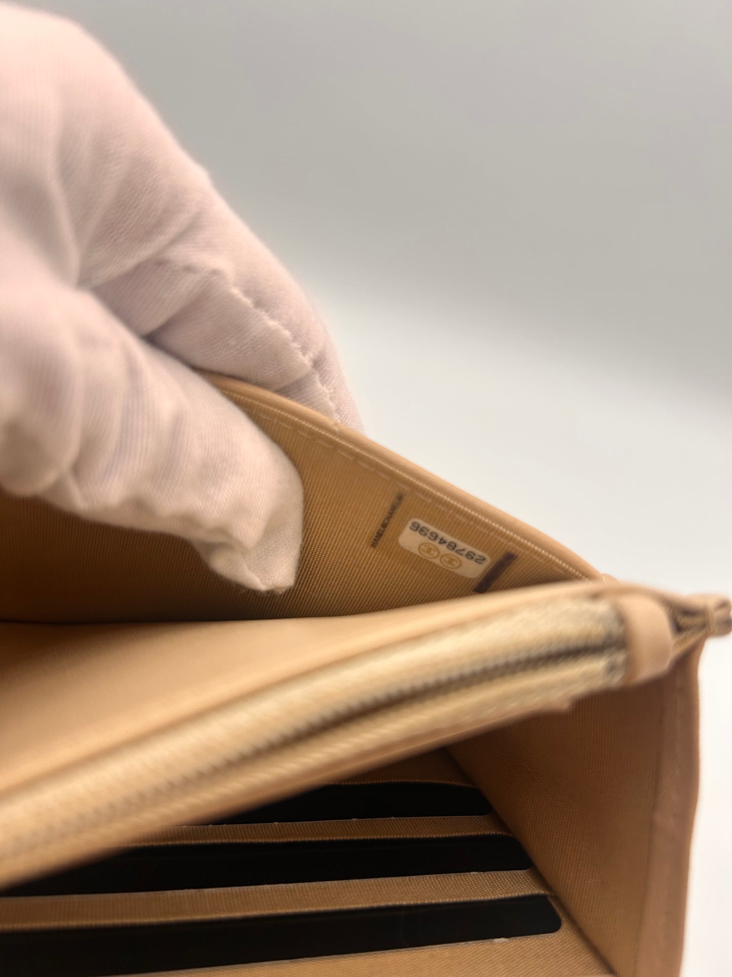 Chanel 19 WOC