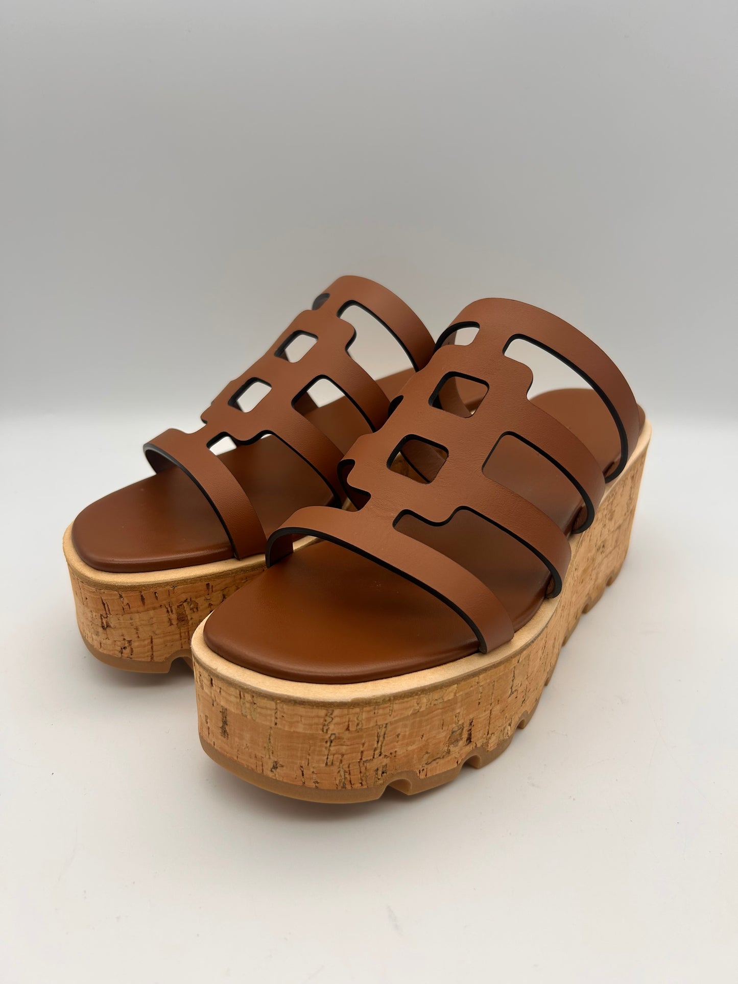 Hermes size 37