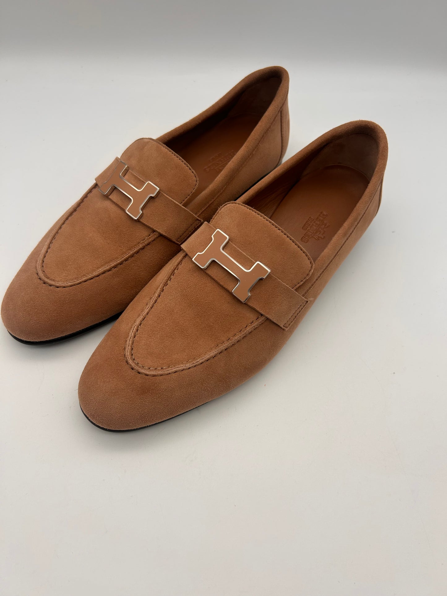Hermes size 37.5