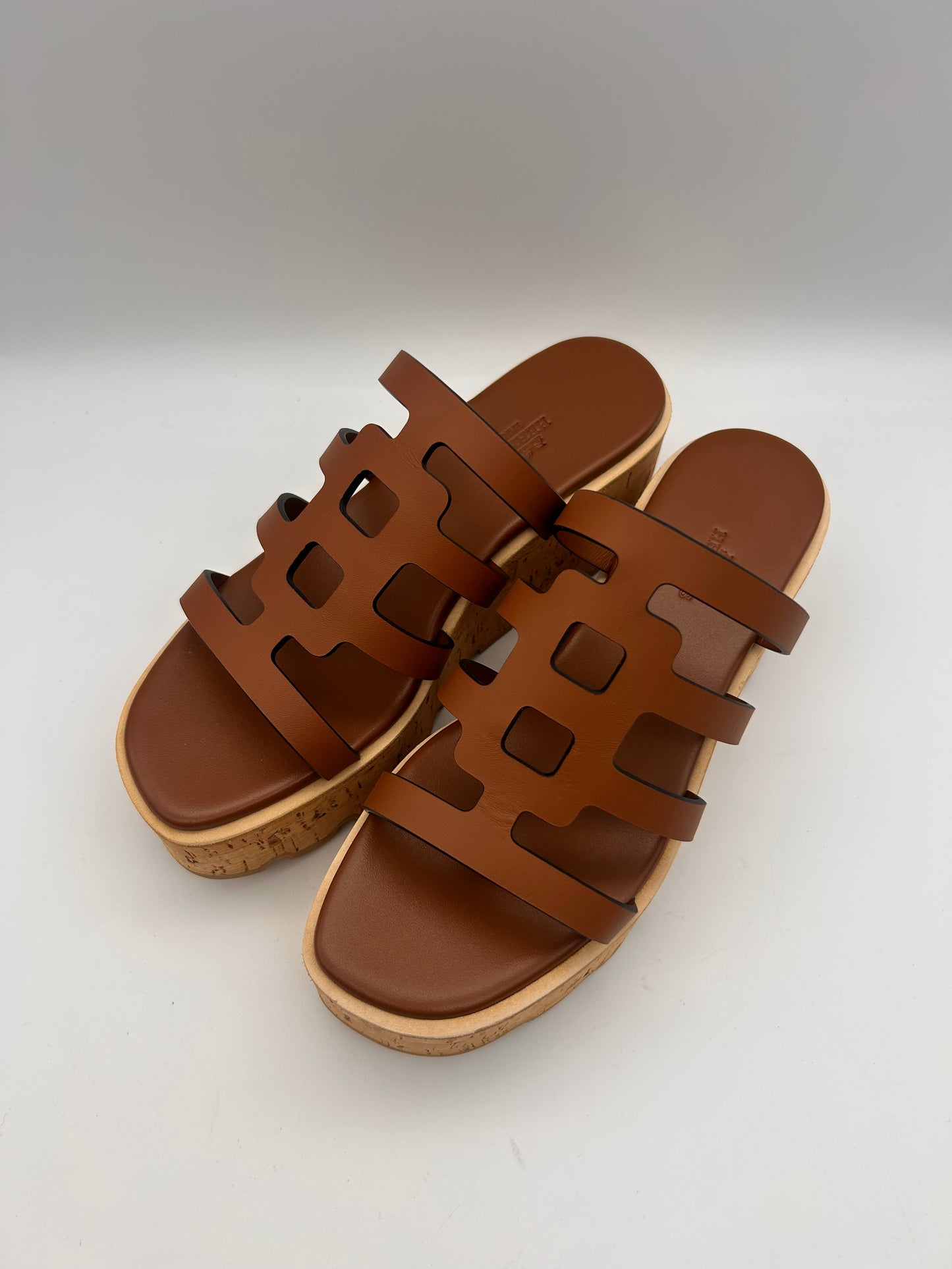 Hermes size 37