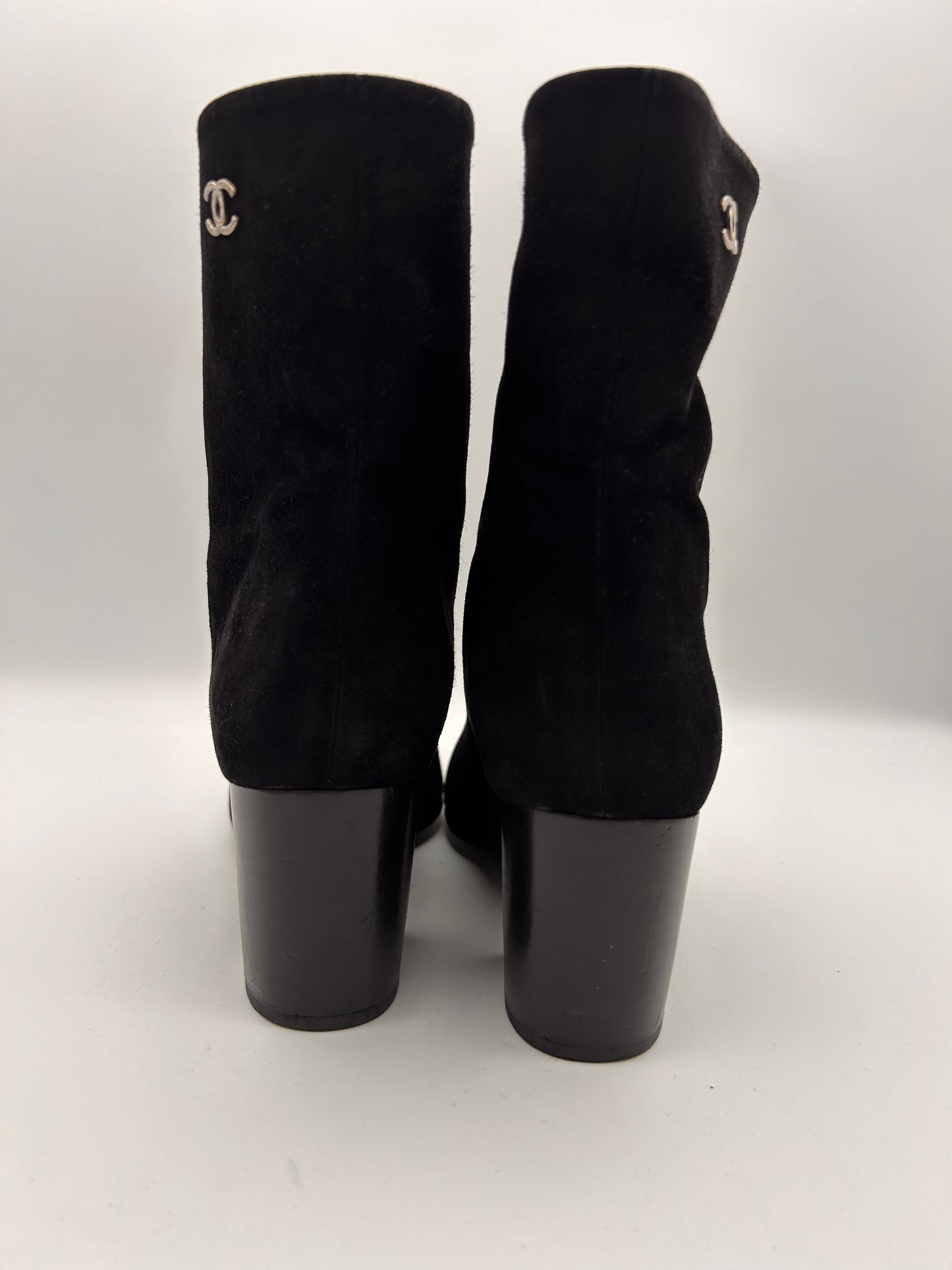Chanel size 38