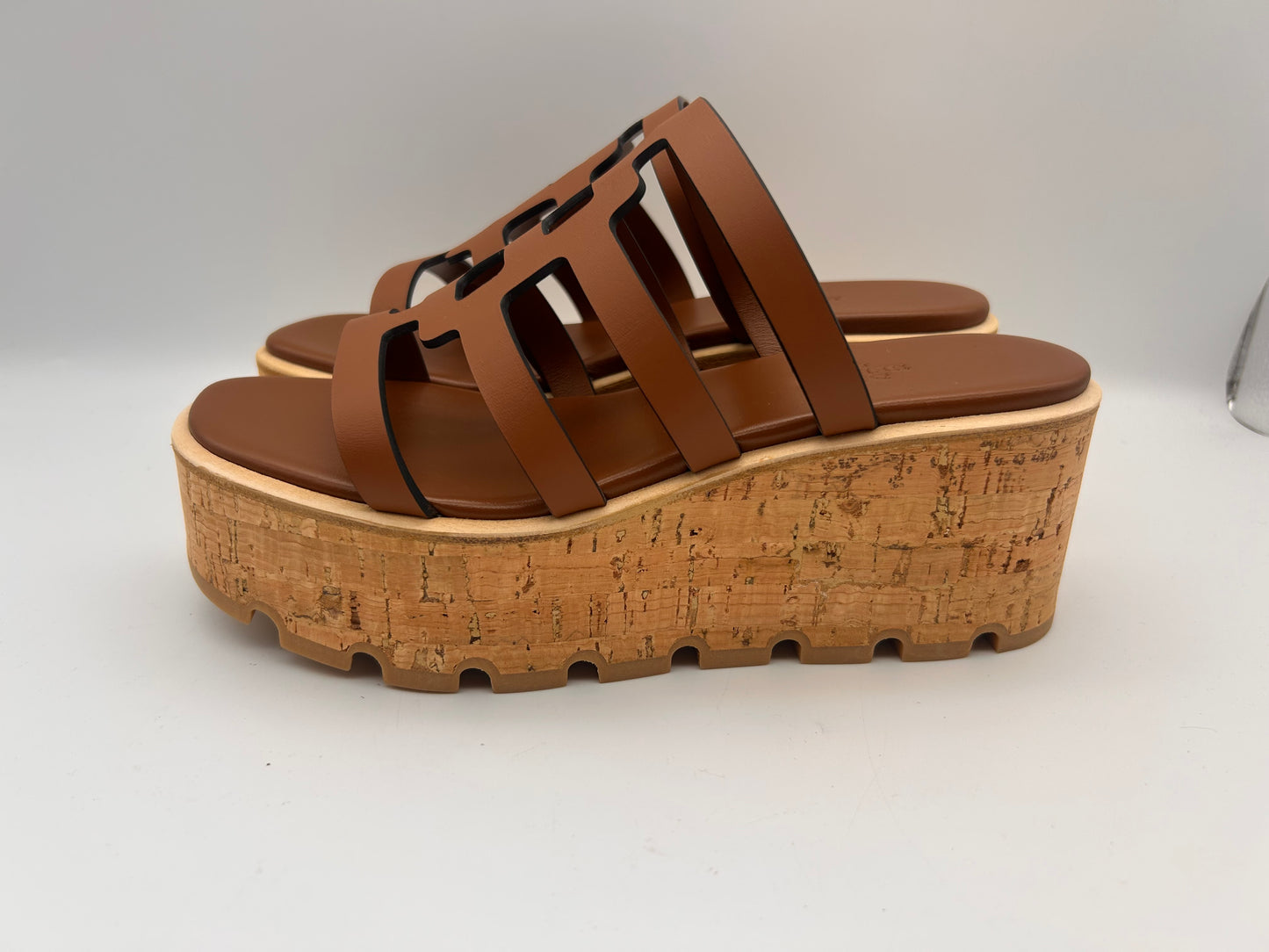 Hermes size 37
