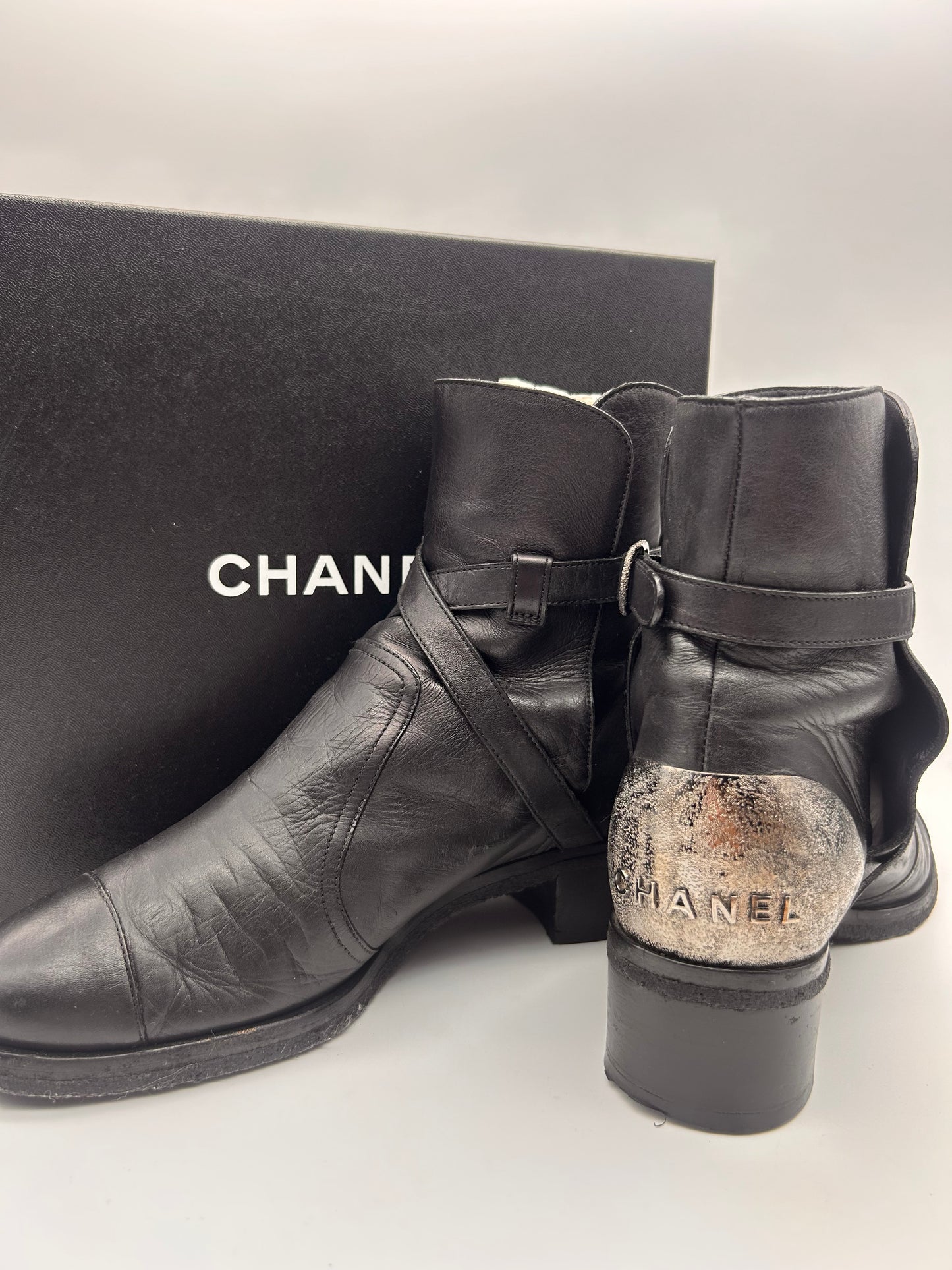 Chanel size 38.5