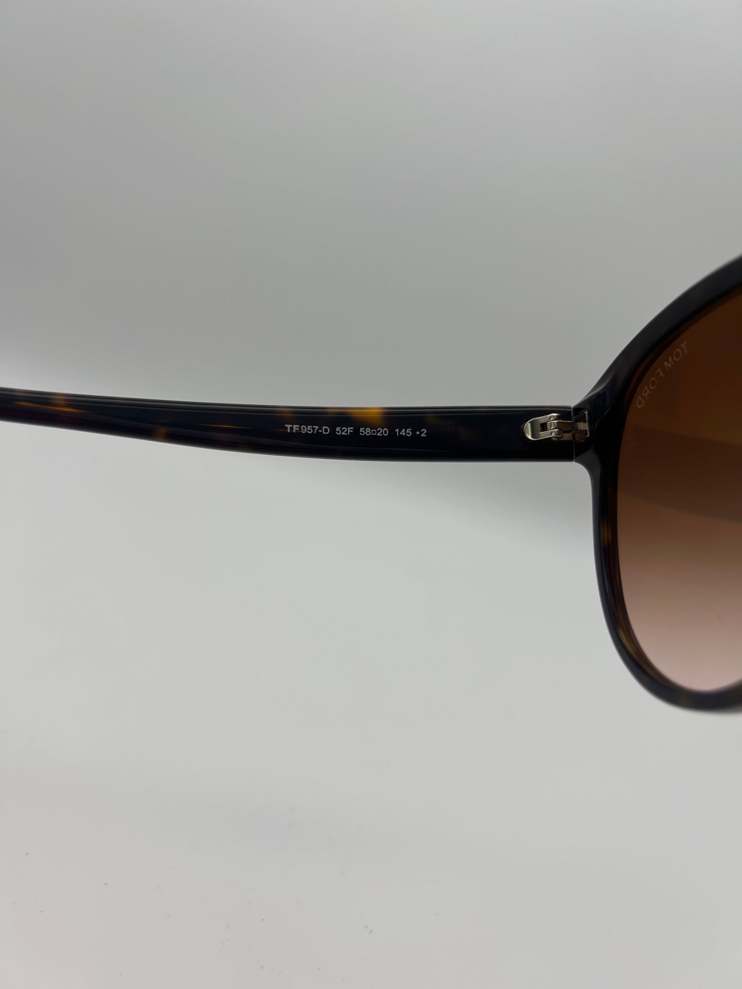 Tom Ford TF 957-D