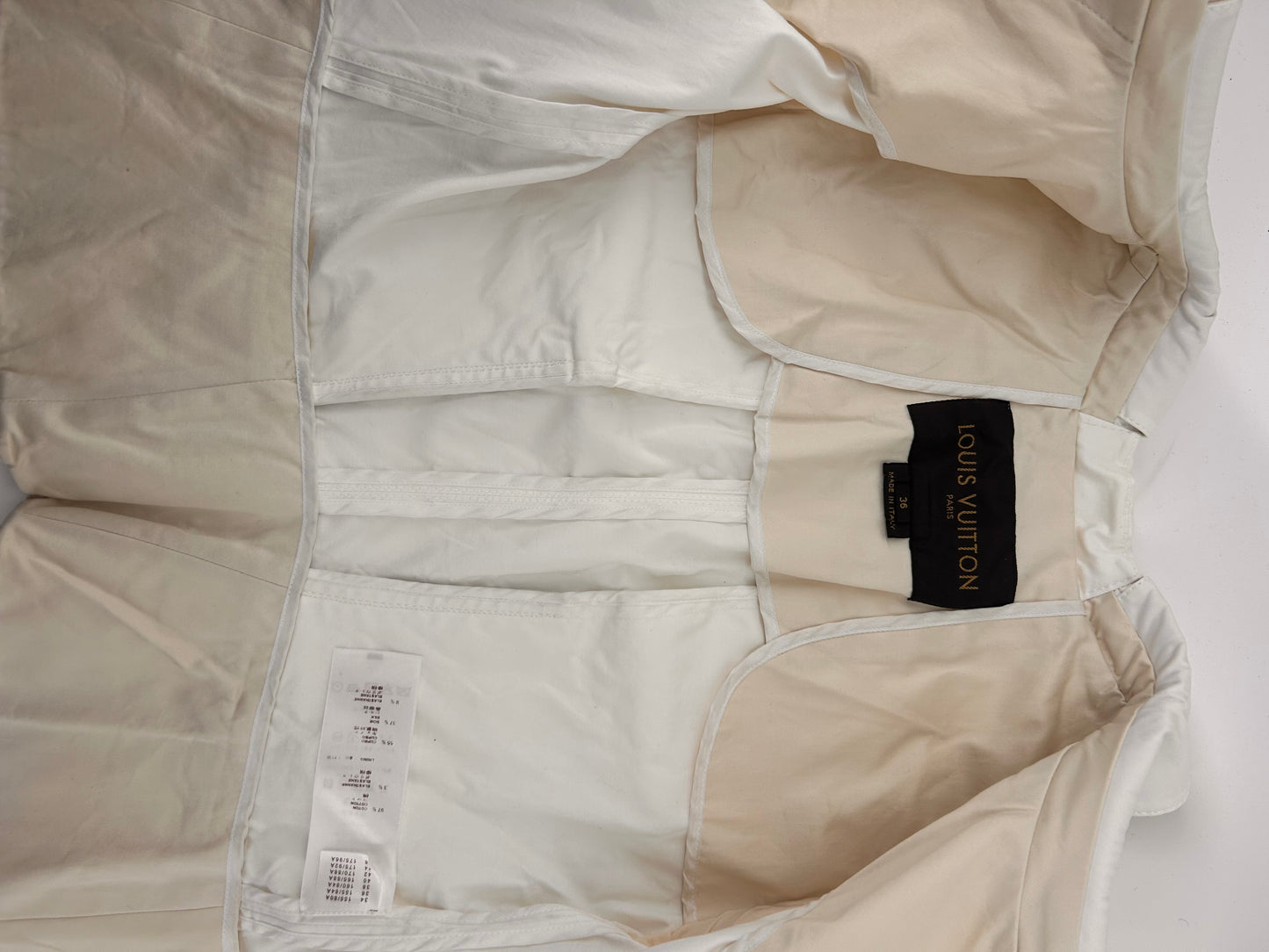 Louis Vuitton size 4