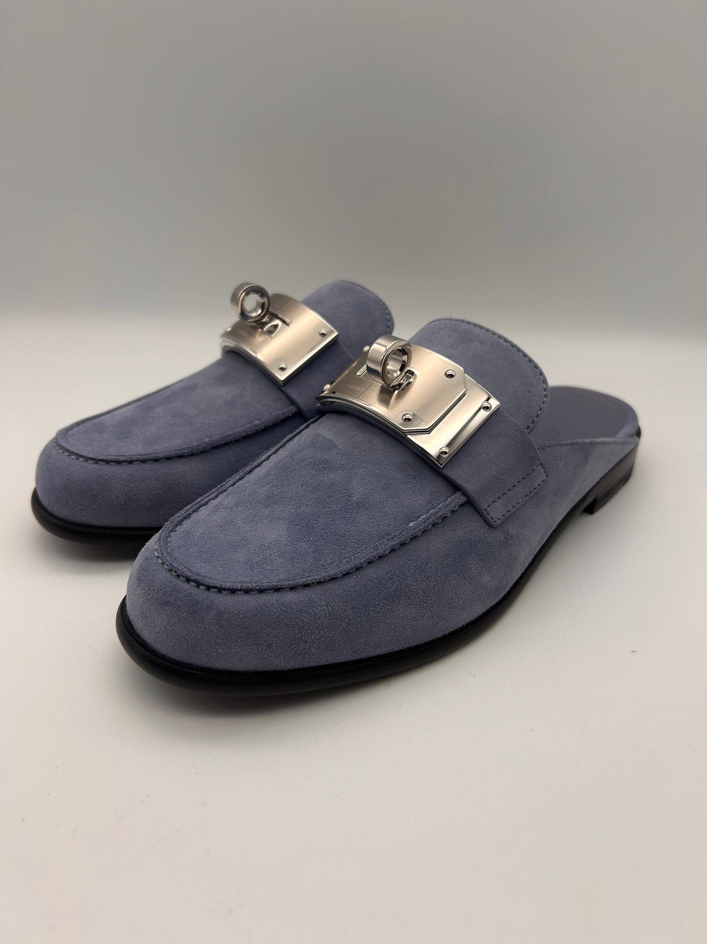 Hermes size 37