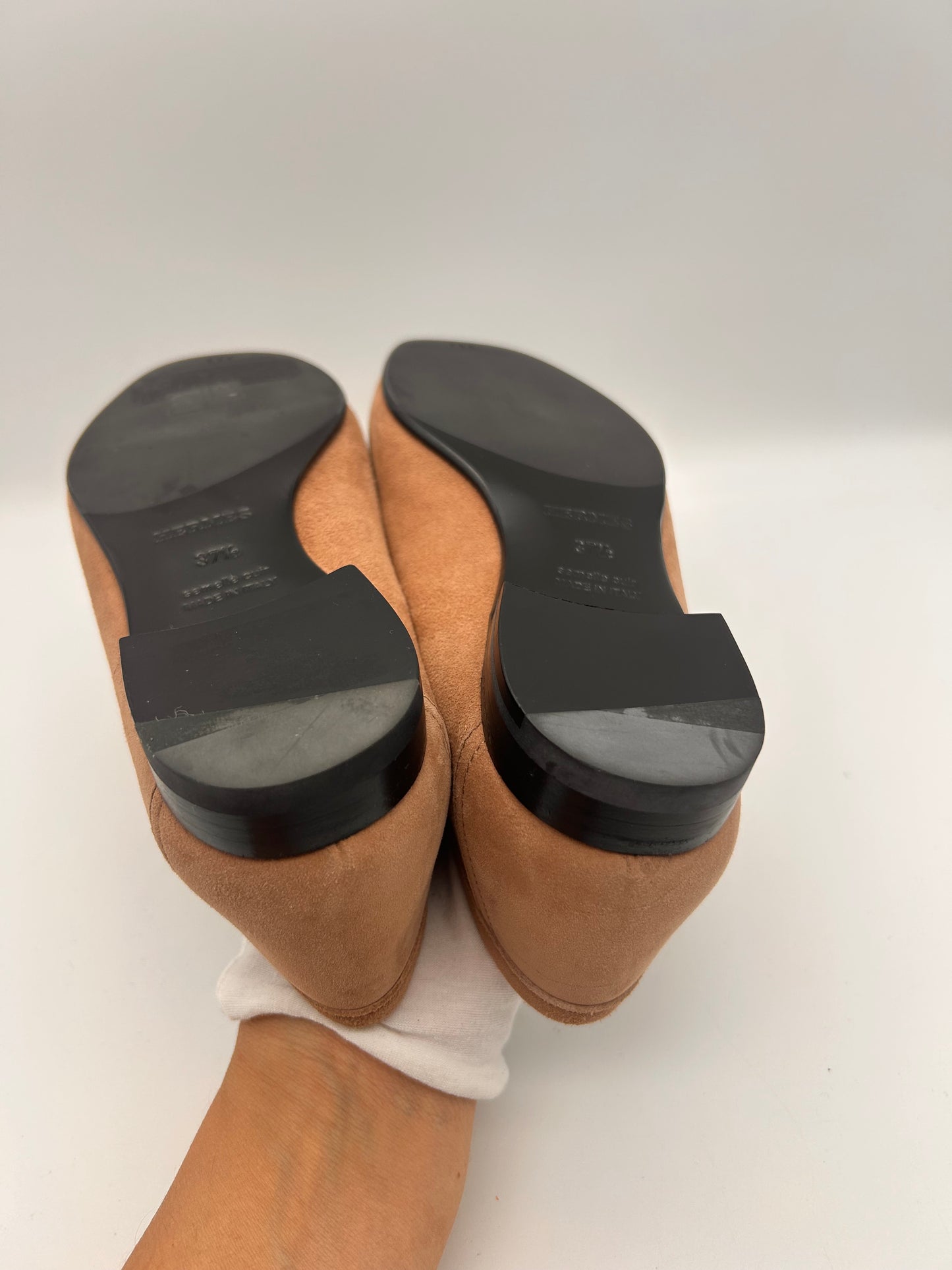 Hermes size 37.5