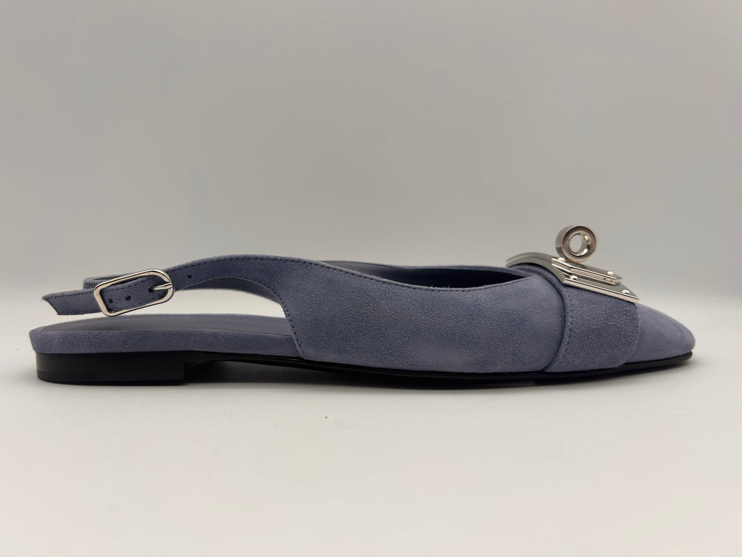 Hermes size 37