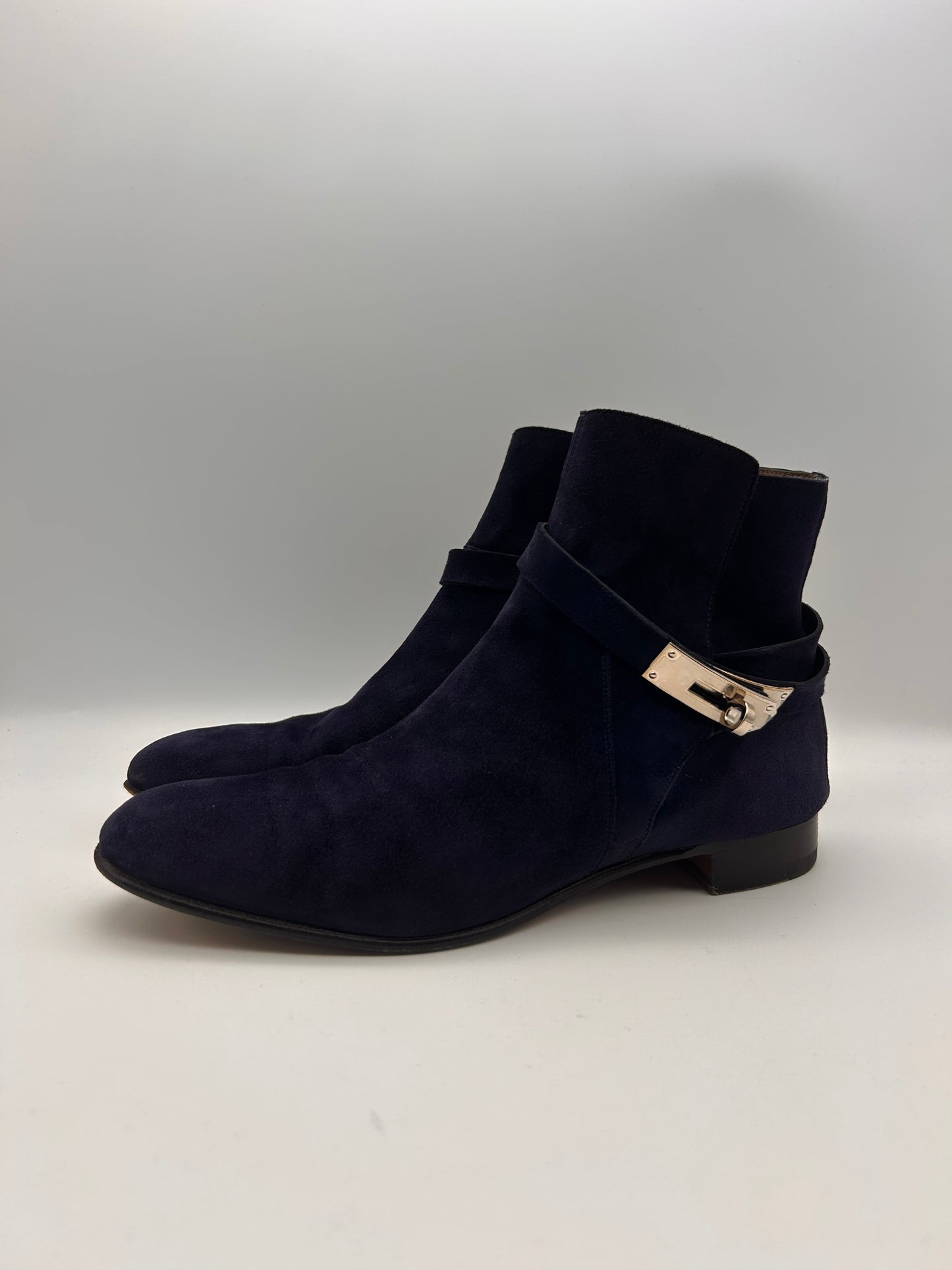 Hermes size 38.5