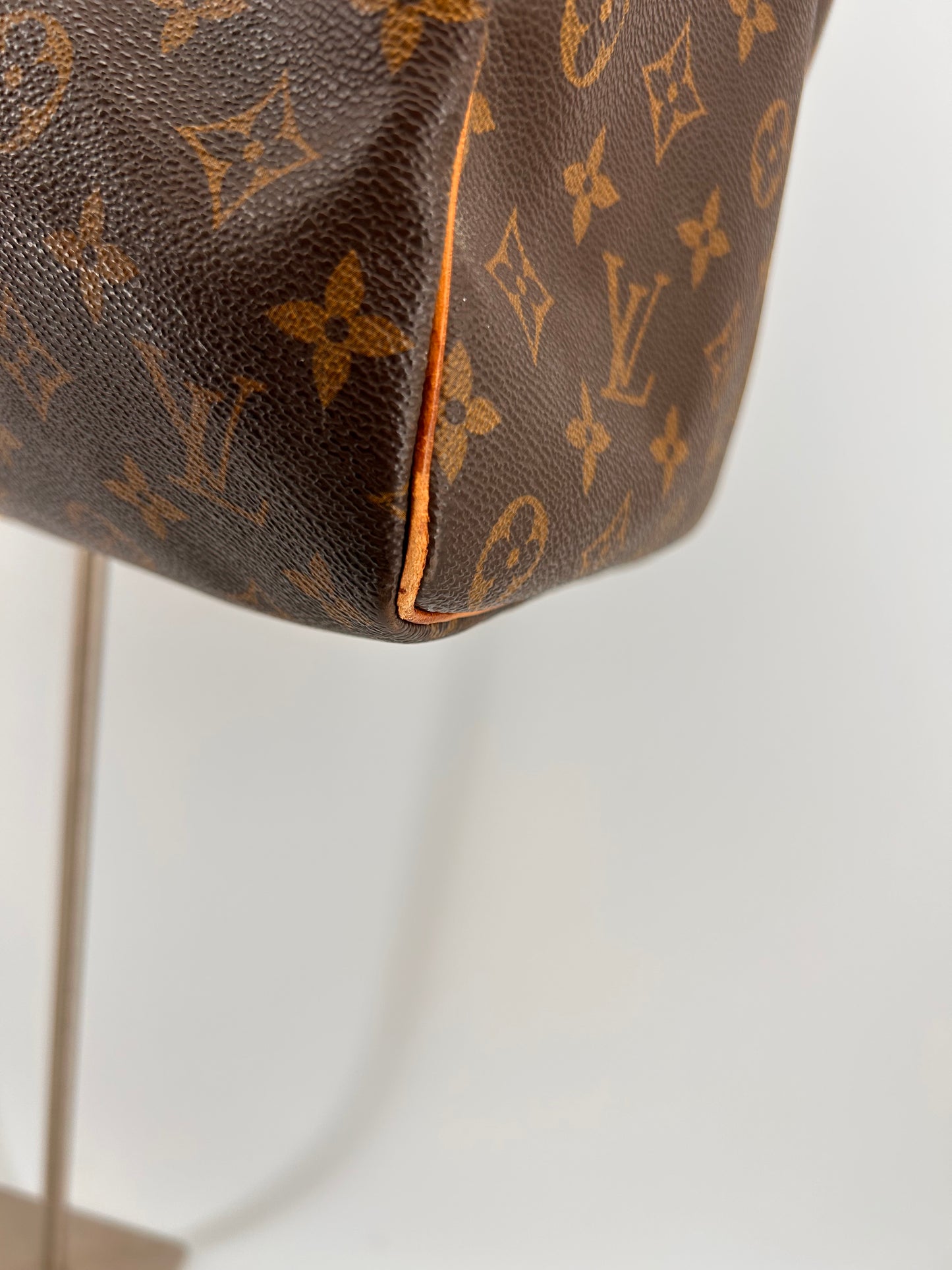 Louis Vuitton carryall 45