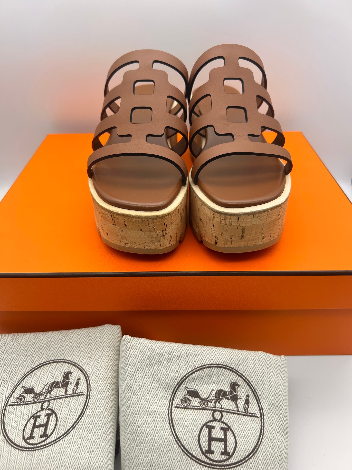 Hermes size 37