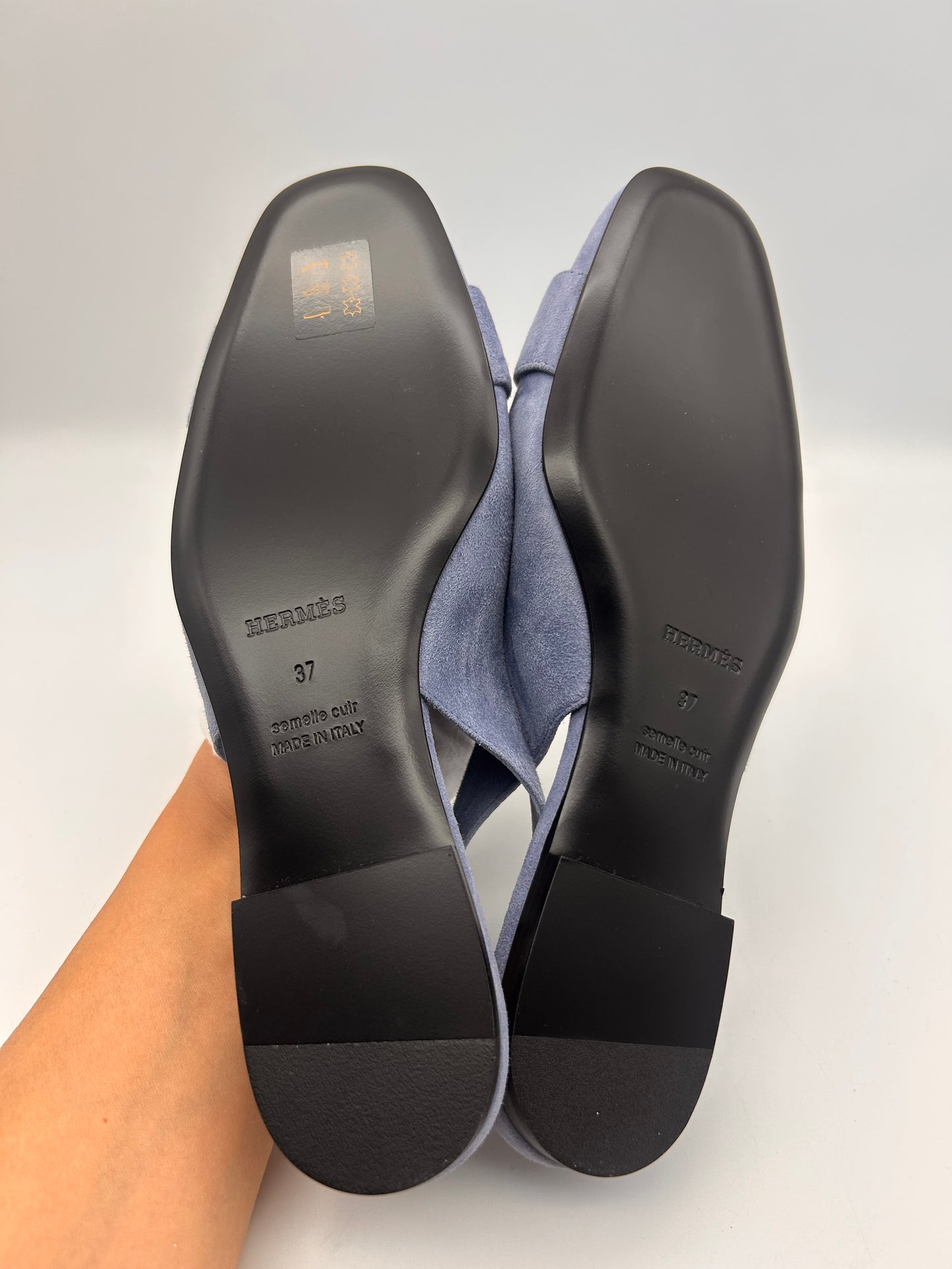 Hermes size 37