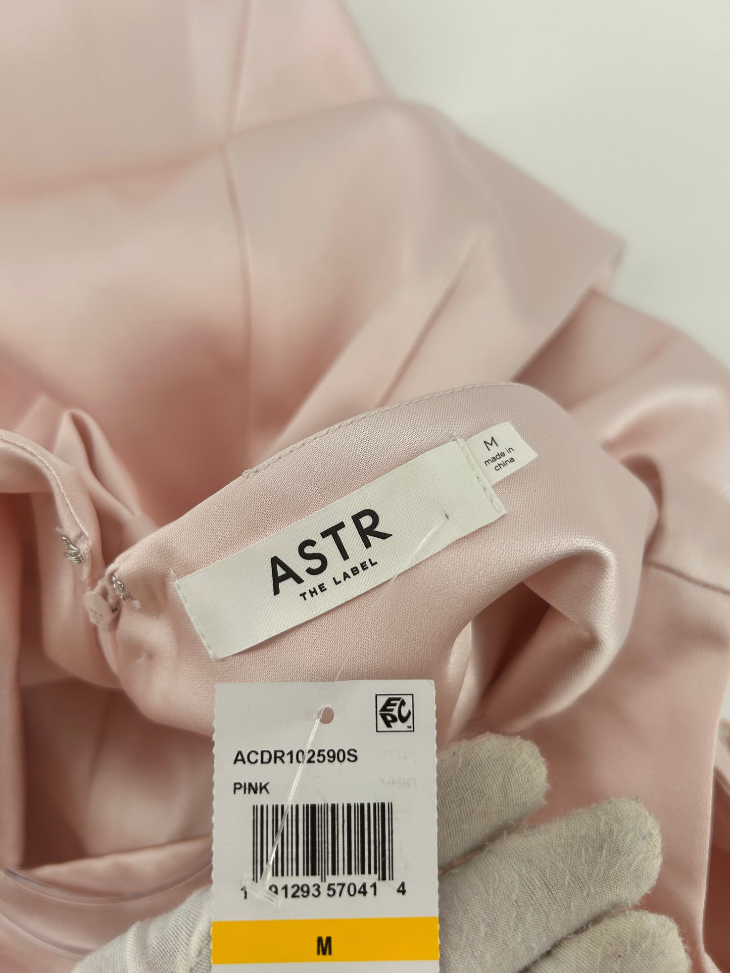 ASTR the label size M