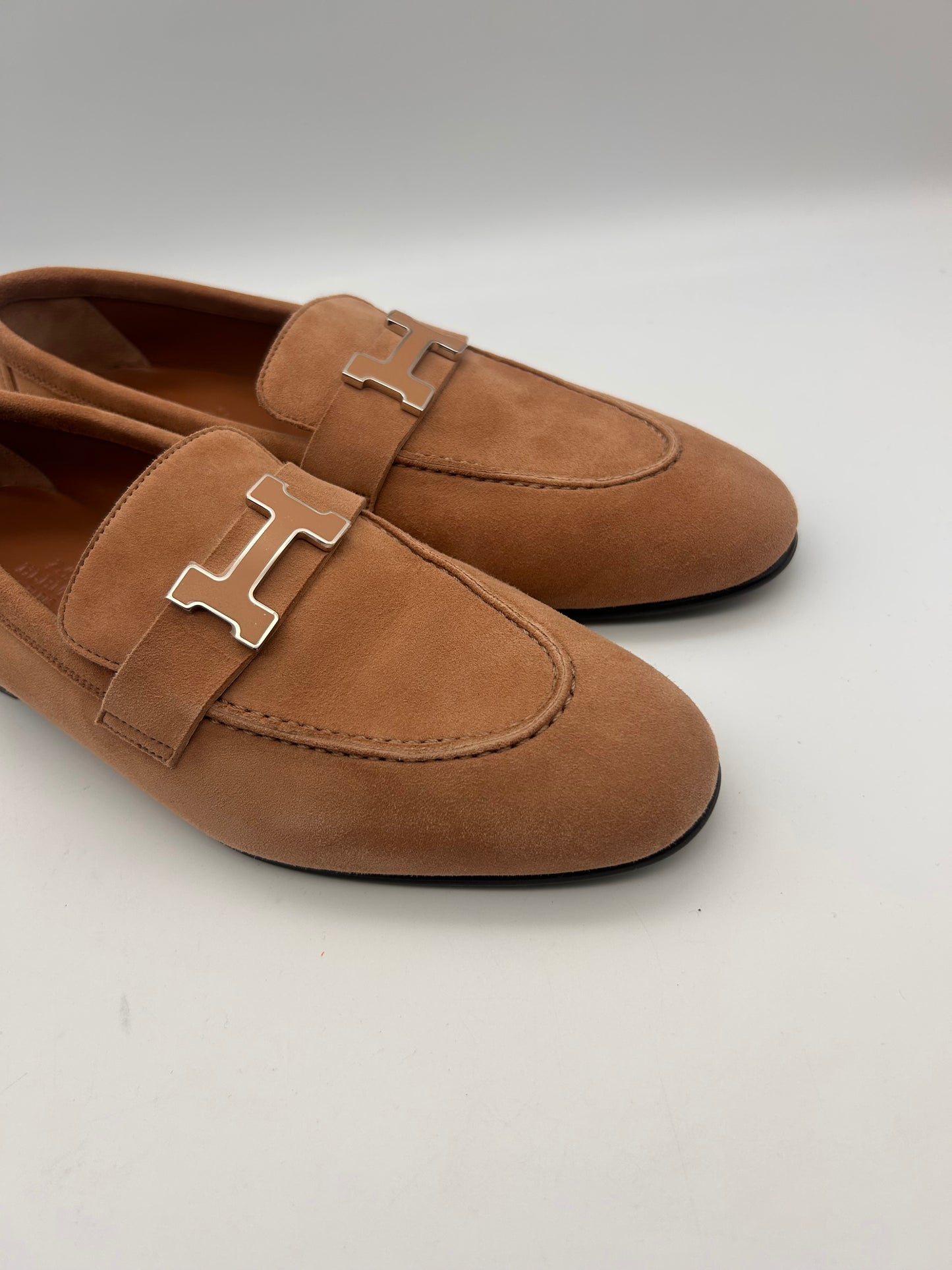 Hermes size 37.5