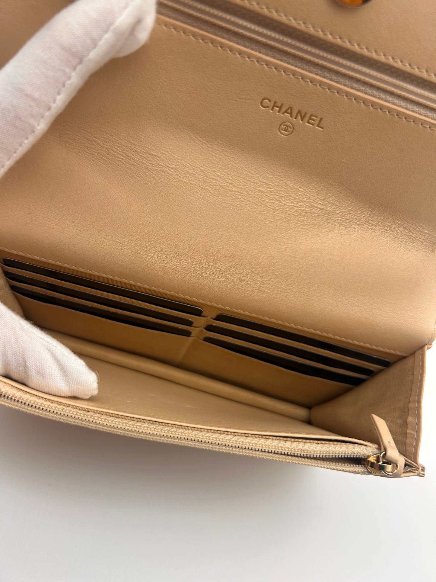 Chanel 19 WOC