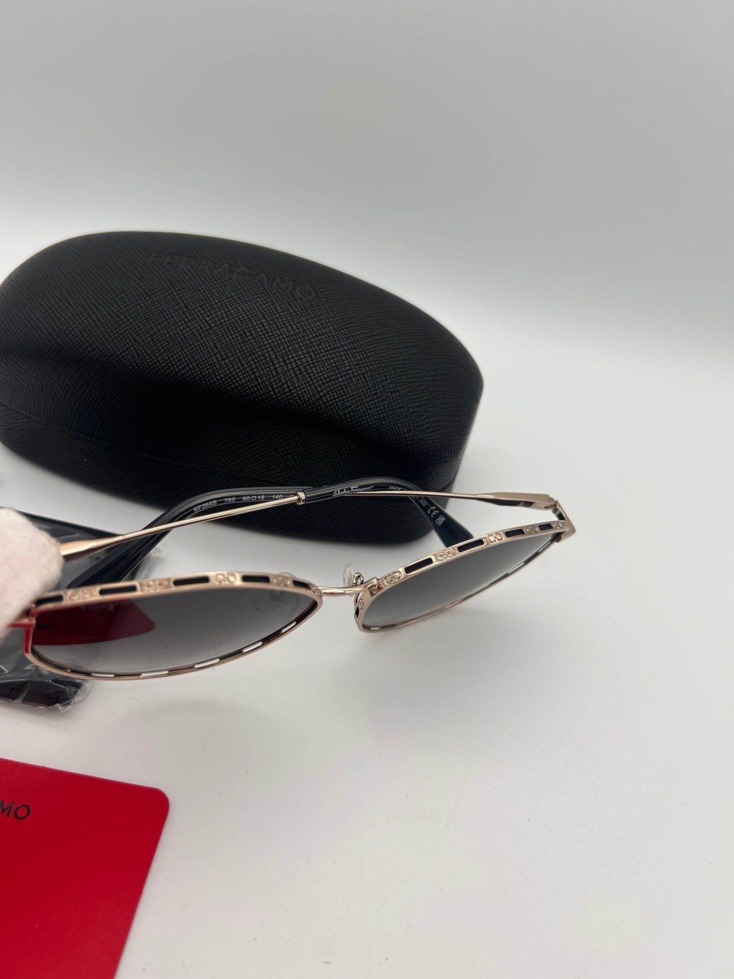 Salvatore Ferragamo SF264S