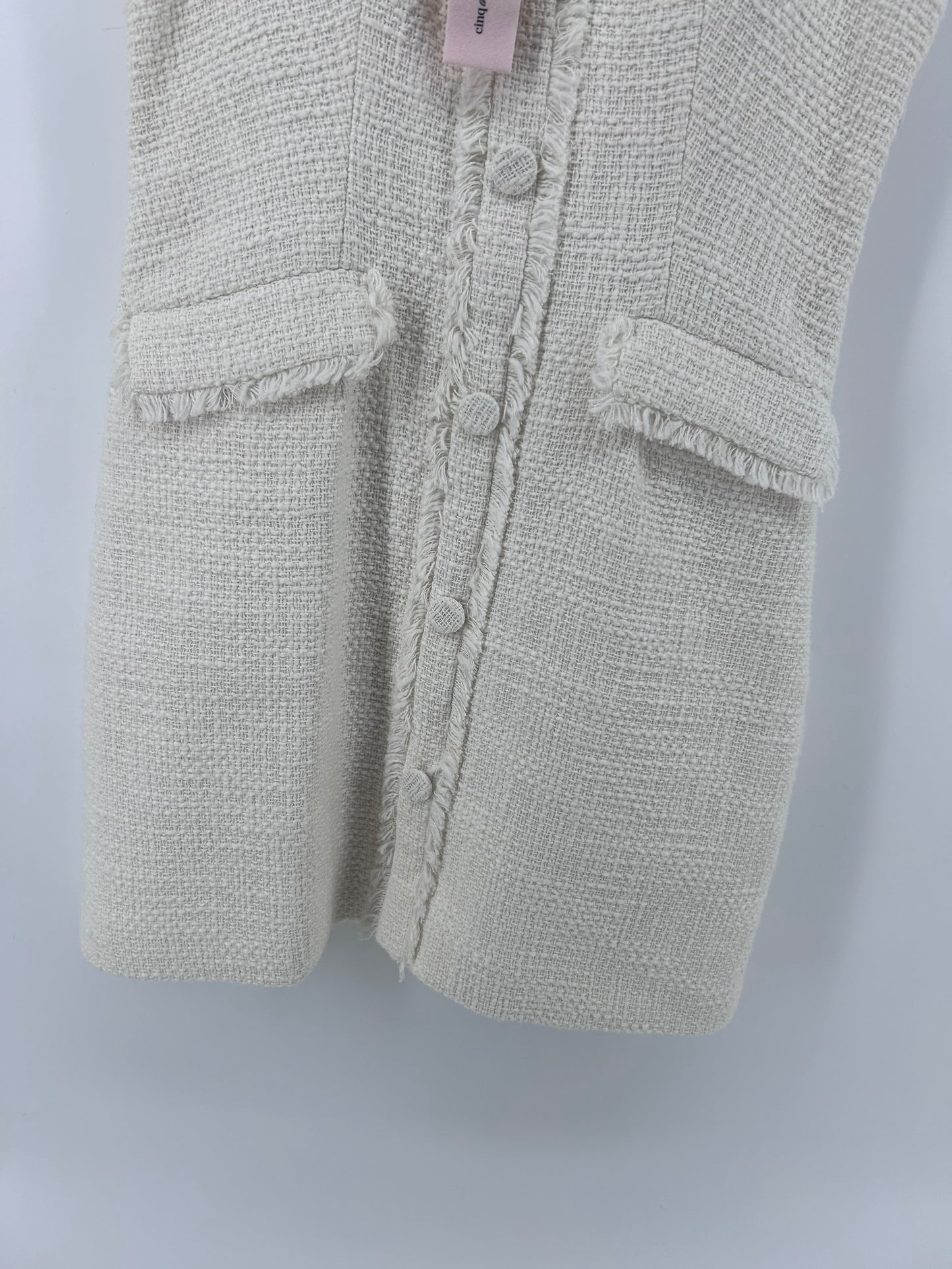 Cinq a Sept size 4