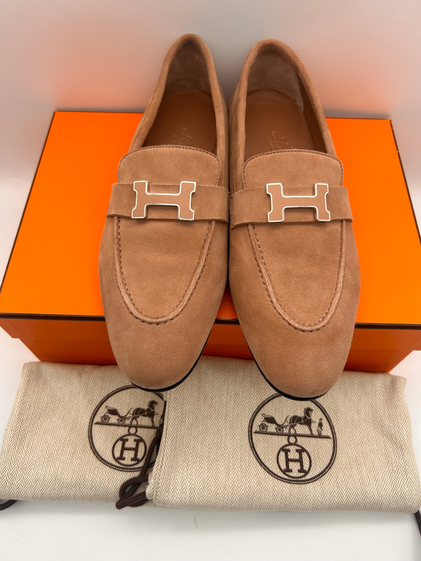 Hermes size 37.5