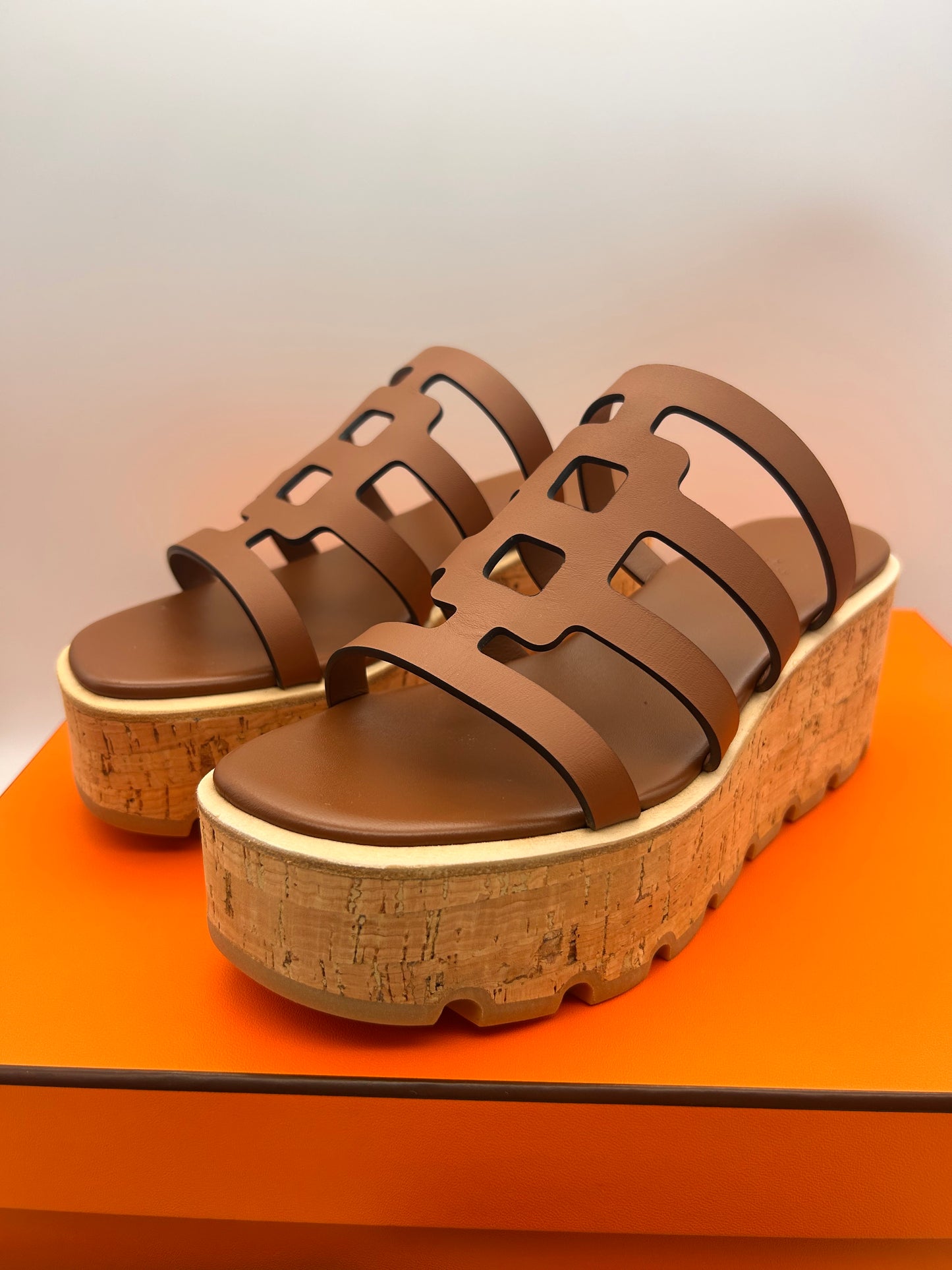 Hermes size 37