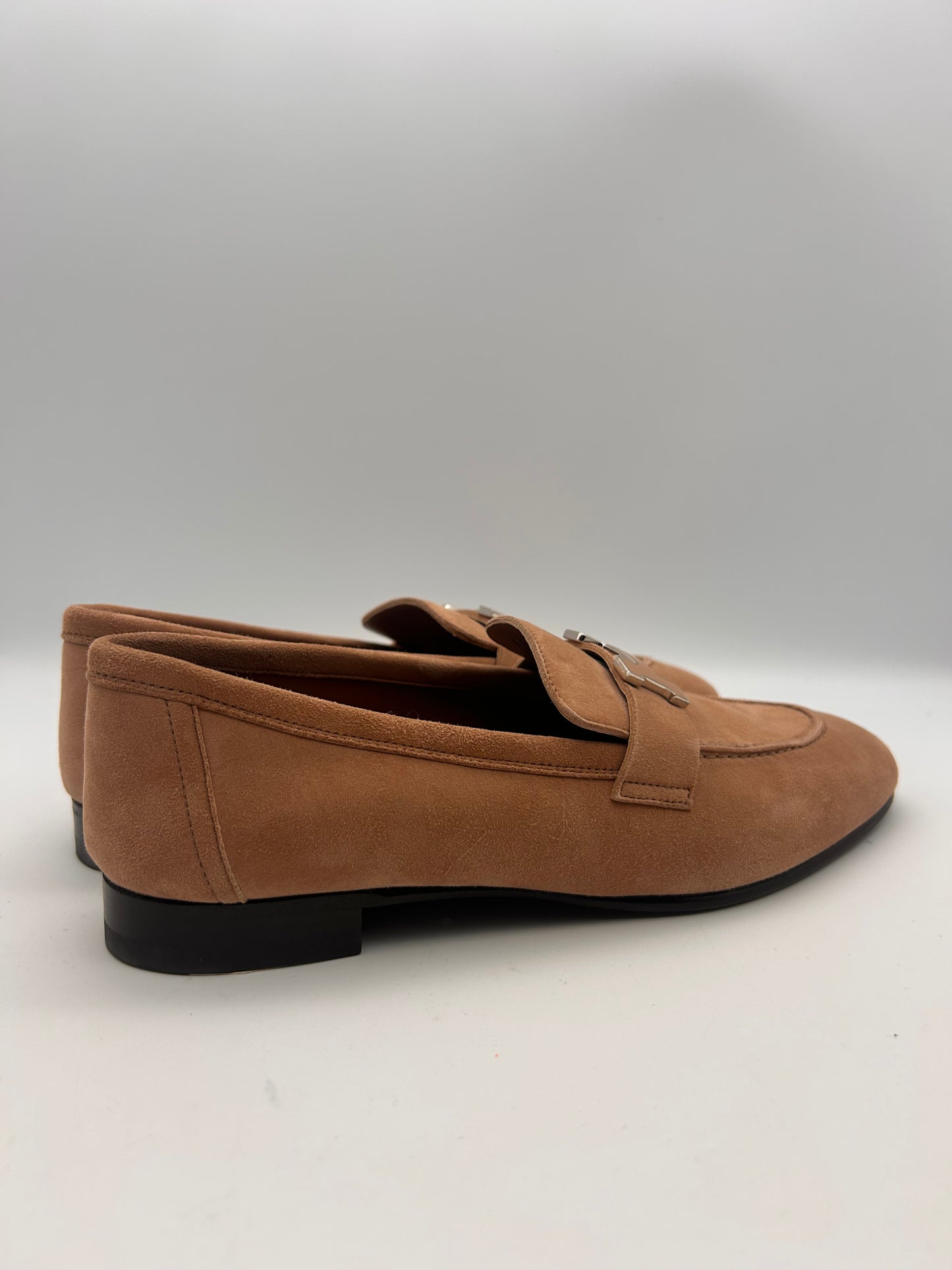 Hermes size 37.5