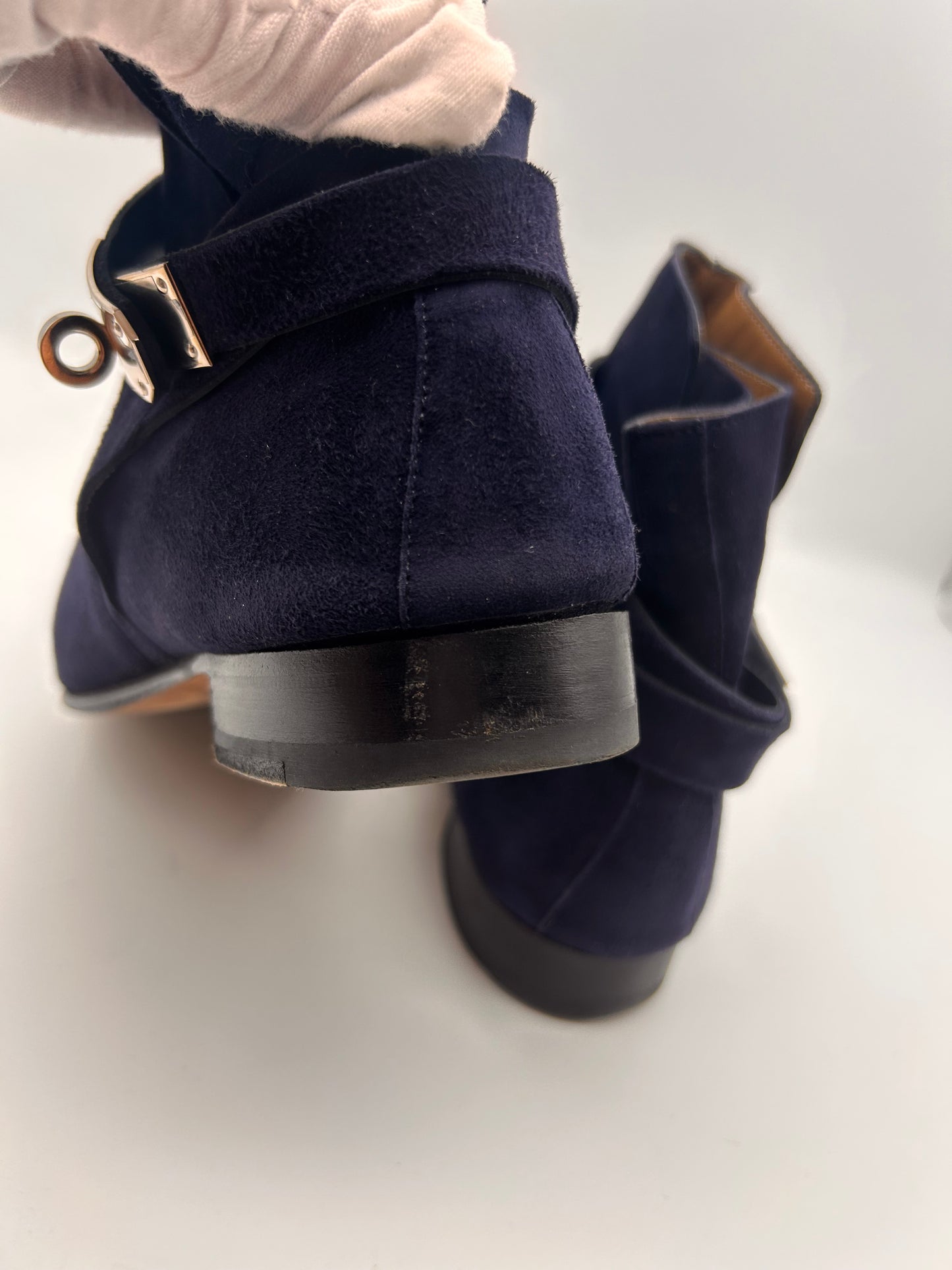 Hermes size 38.5