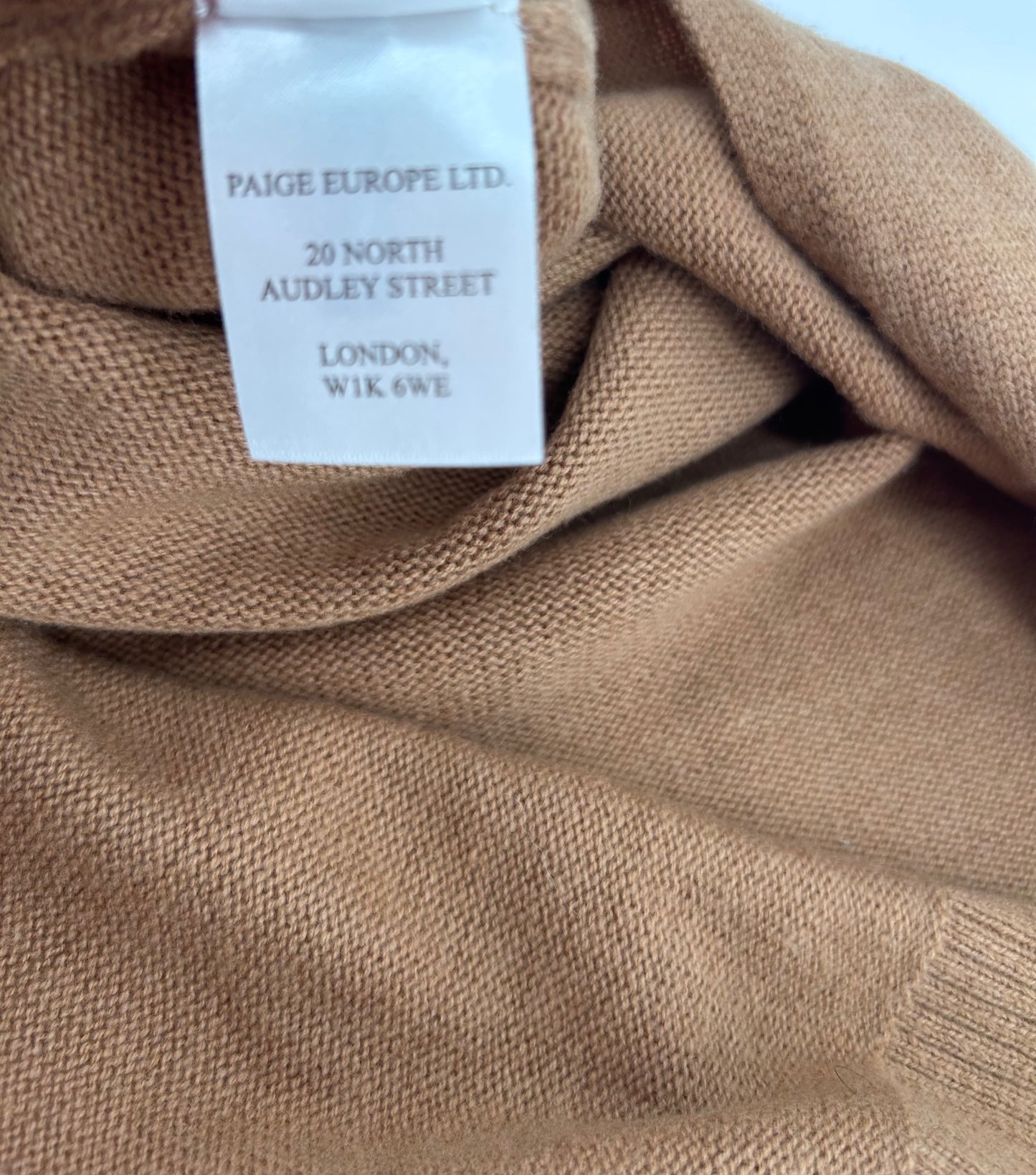 Paige size s