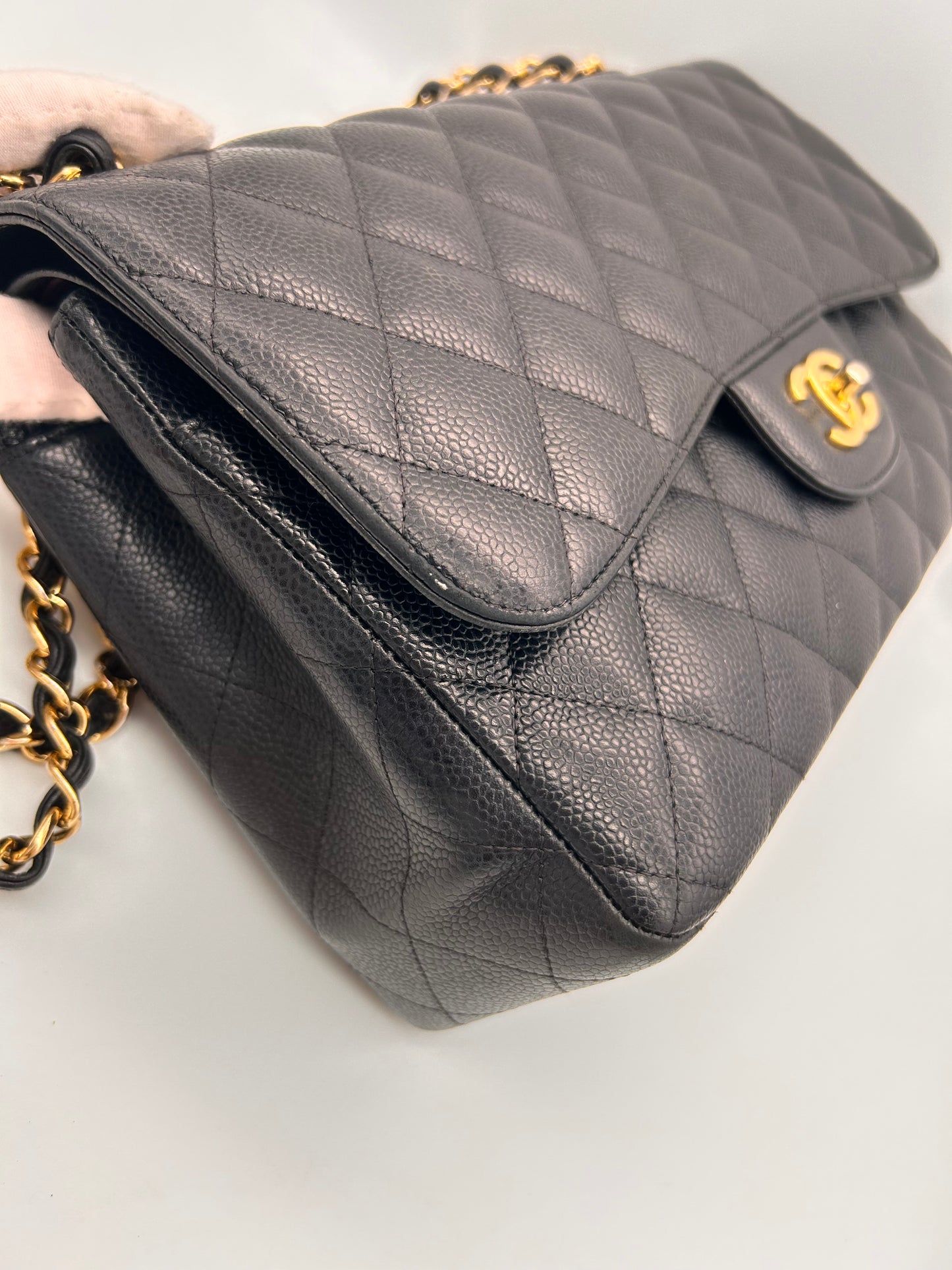 Chanel classic jumbo double flap