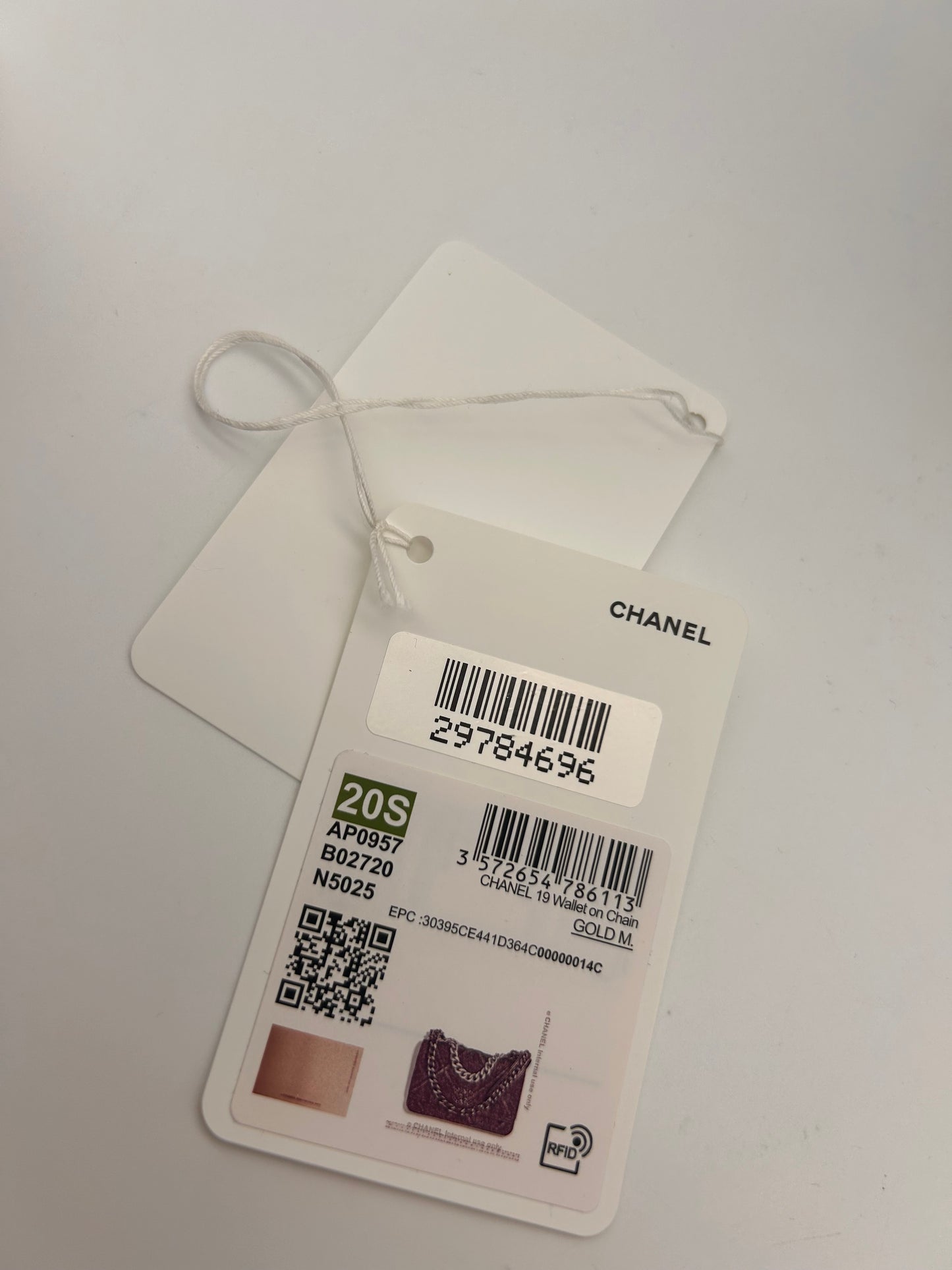 Chanel 19 WOC