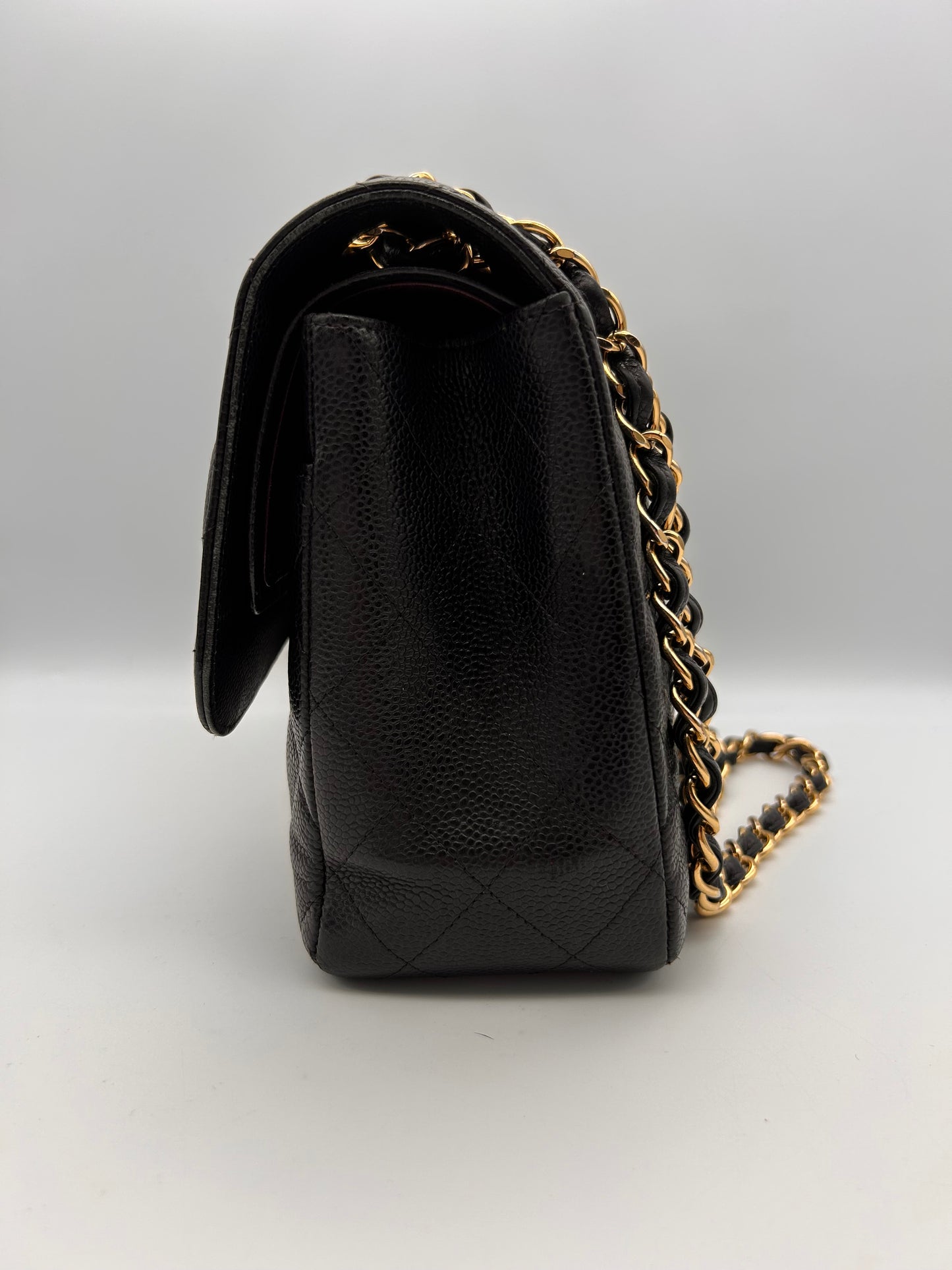 Chanel classic jumbo double flap