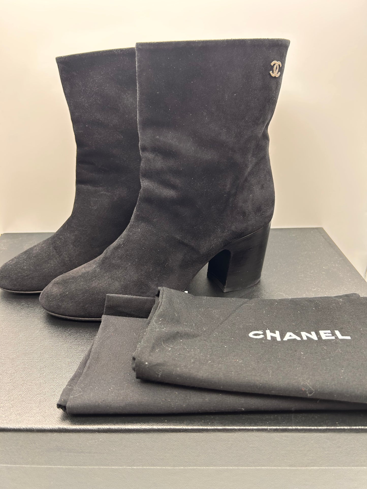 Chanel size 38