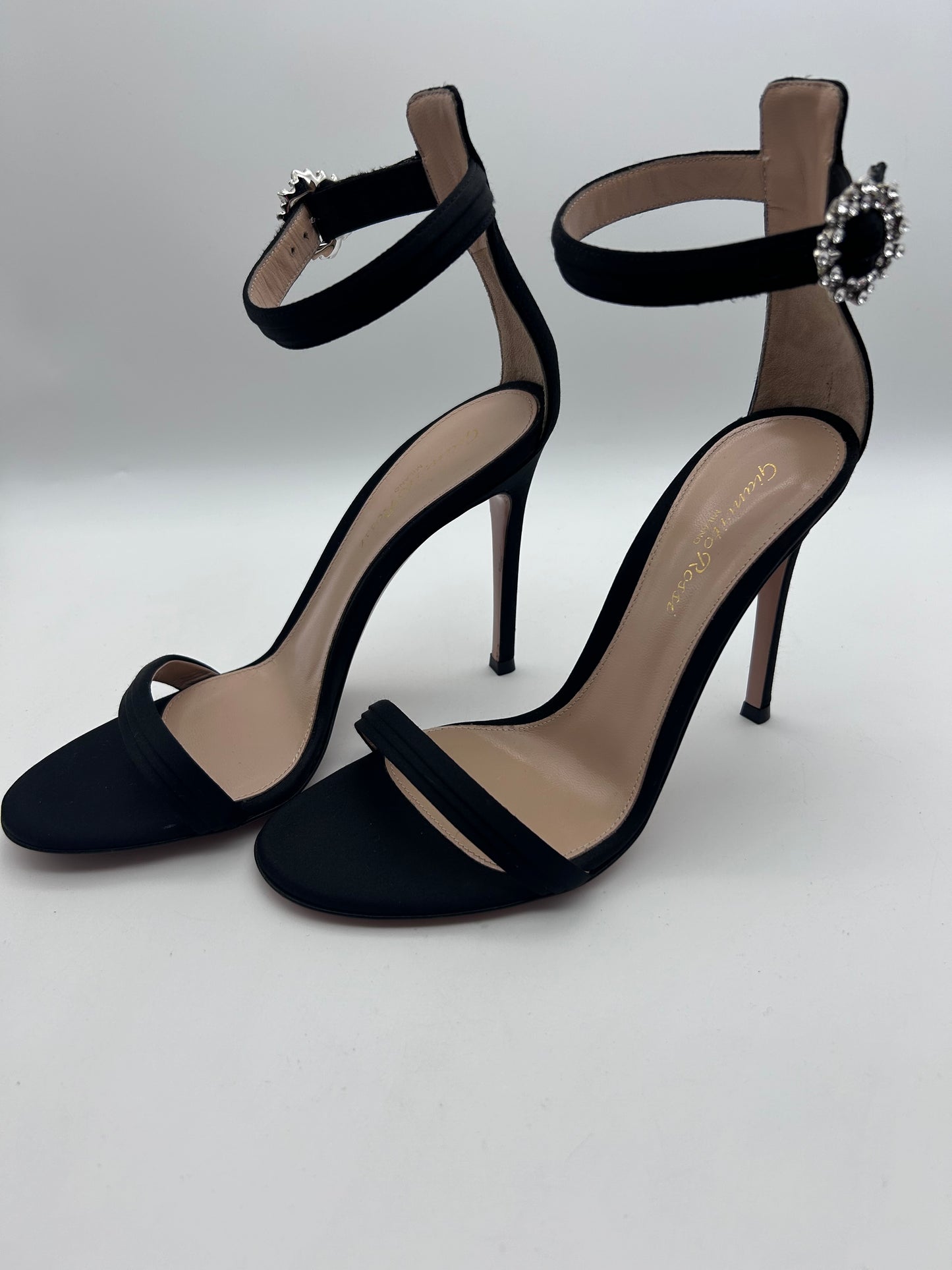 Gianvito Rossi size 37