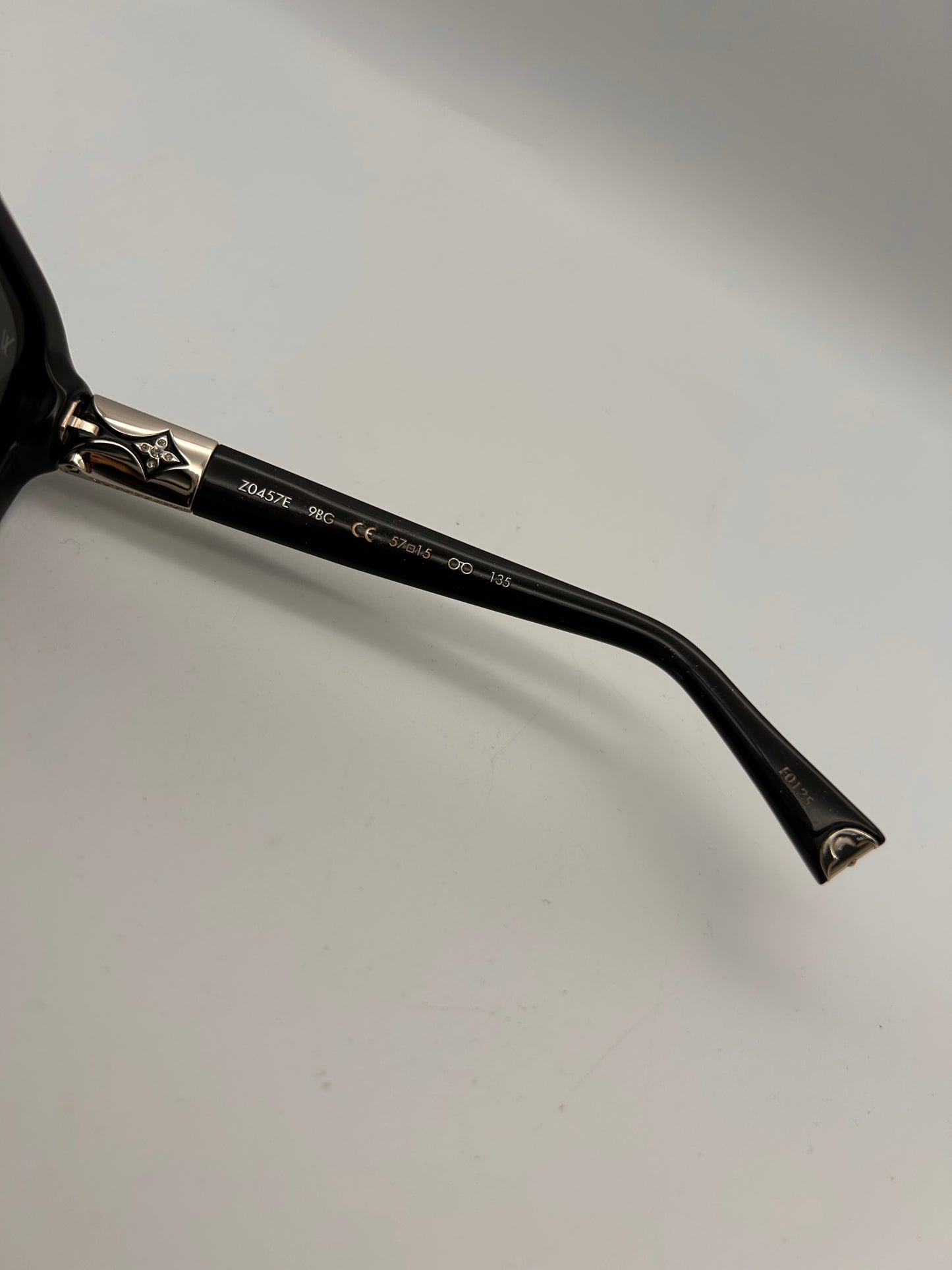 Louis Vuitton Z0457E