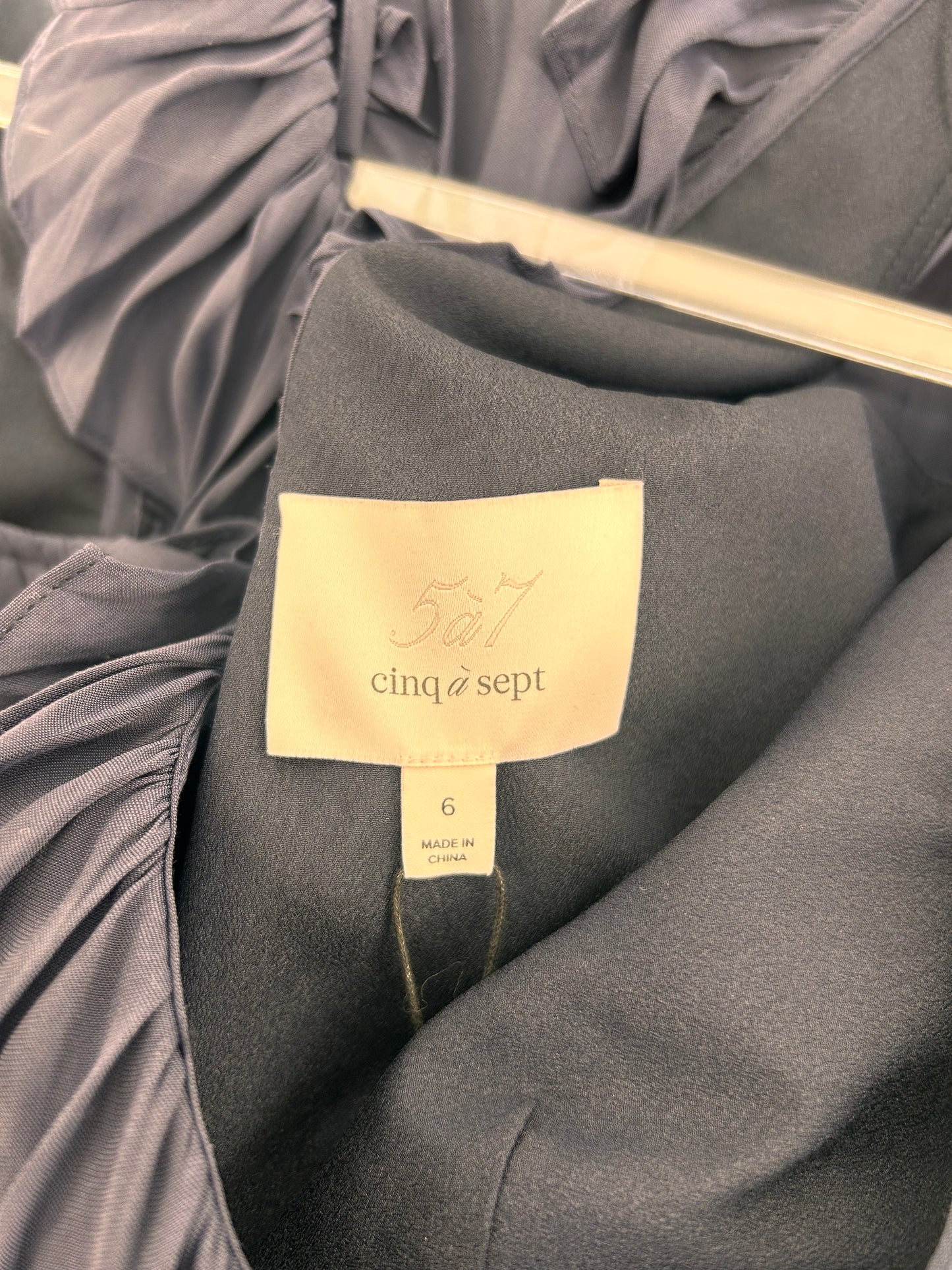 Cinq a Sept size 6
