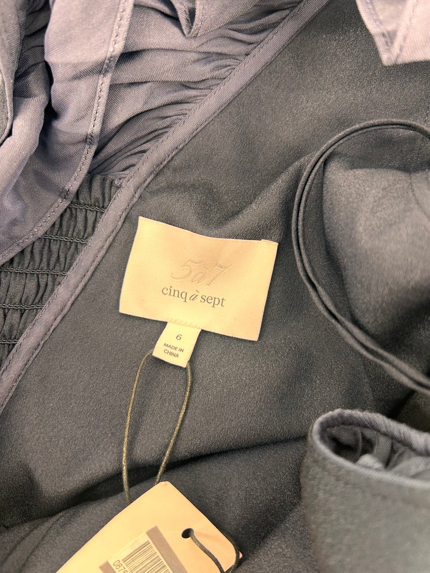 Cinq a Sept size 6
