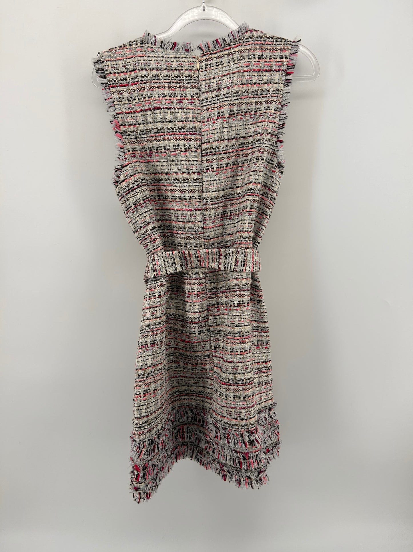 Cinq a Sept size 4