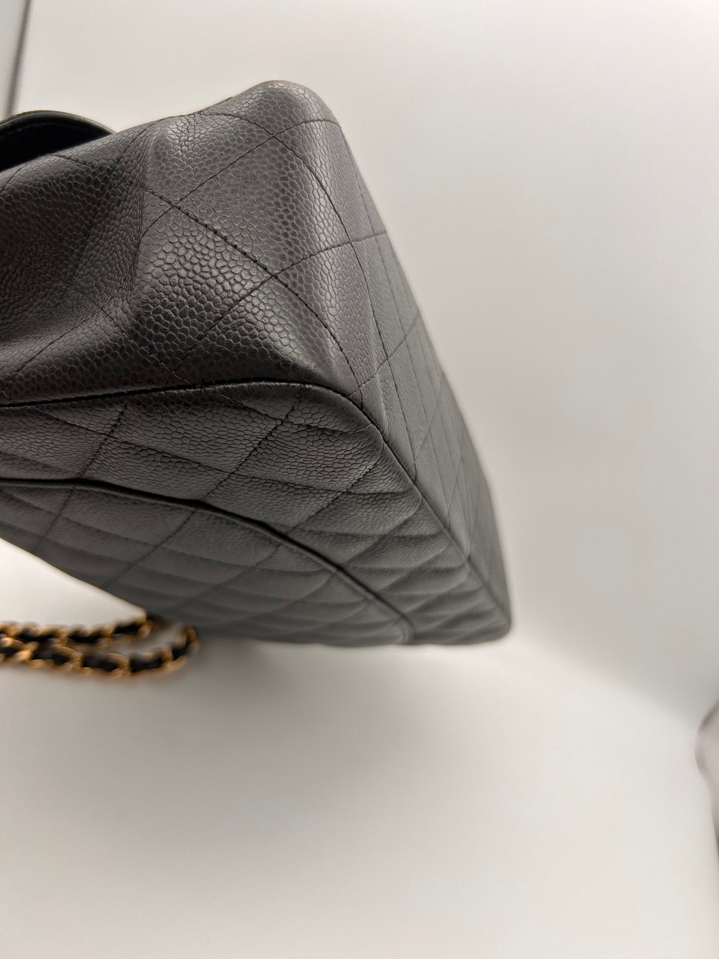 Chanel classic jumbo double flap
