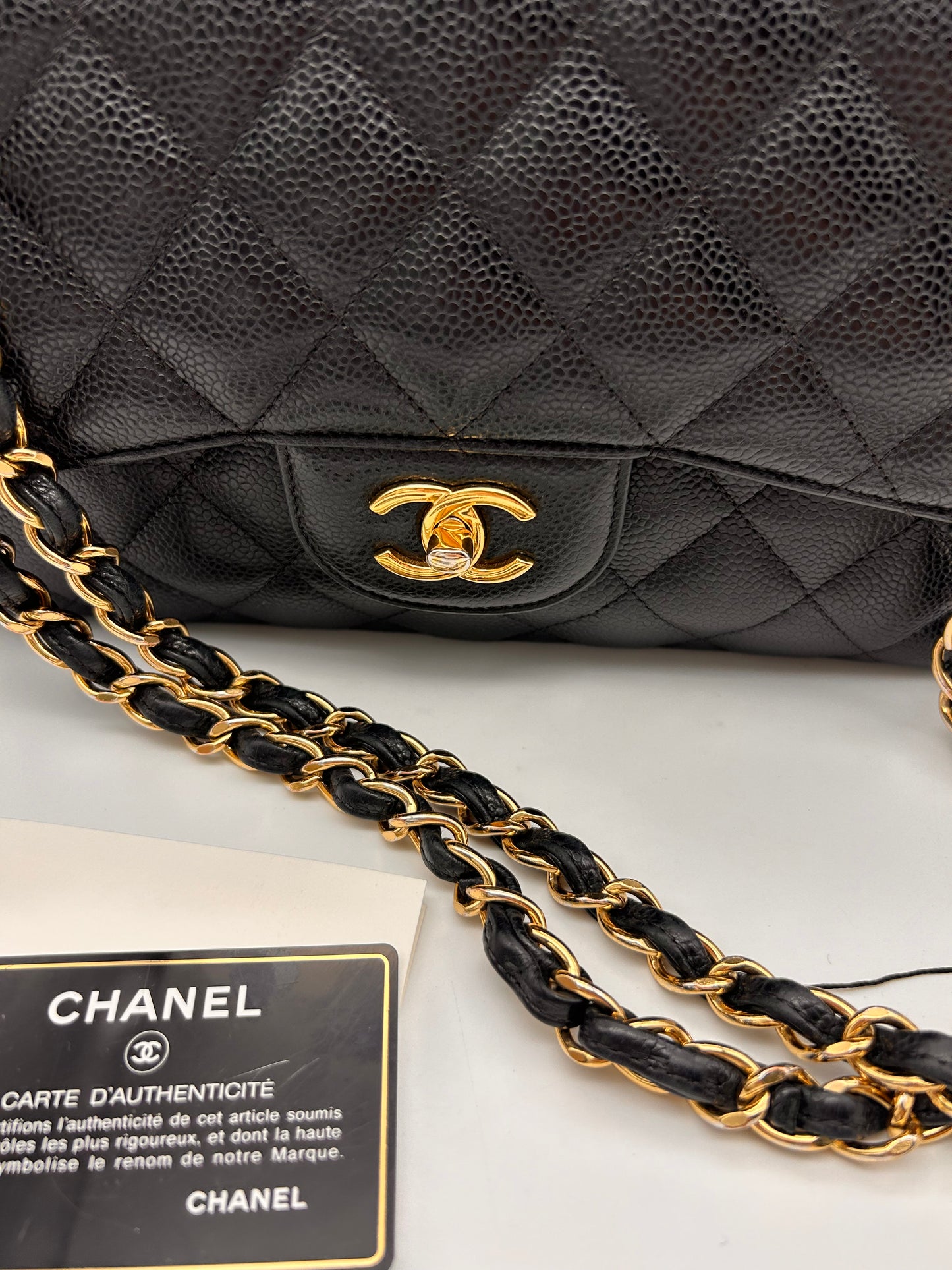 Chanel classic jumbo double flap