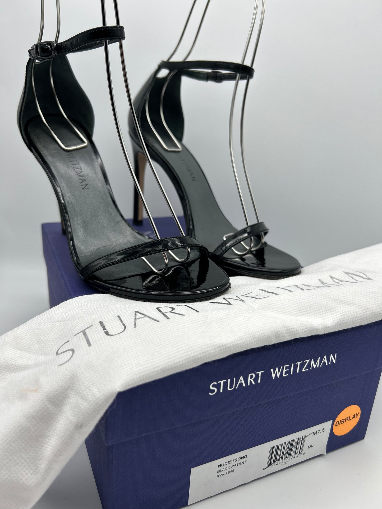 Stuart Weitzman size 7.5