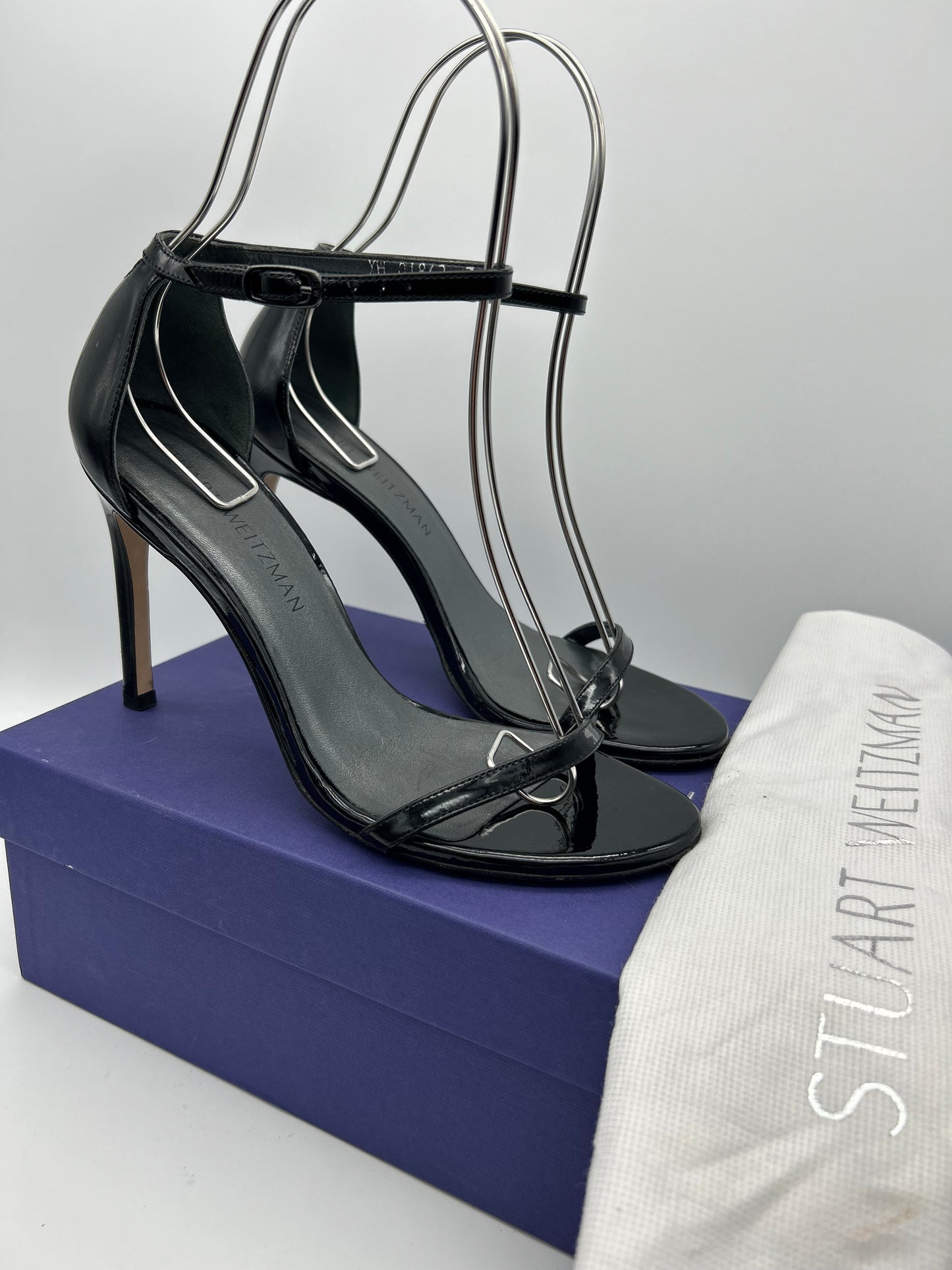 Stuart Weitzman size 7.5