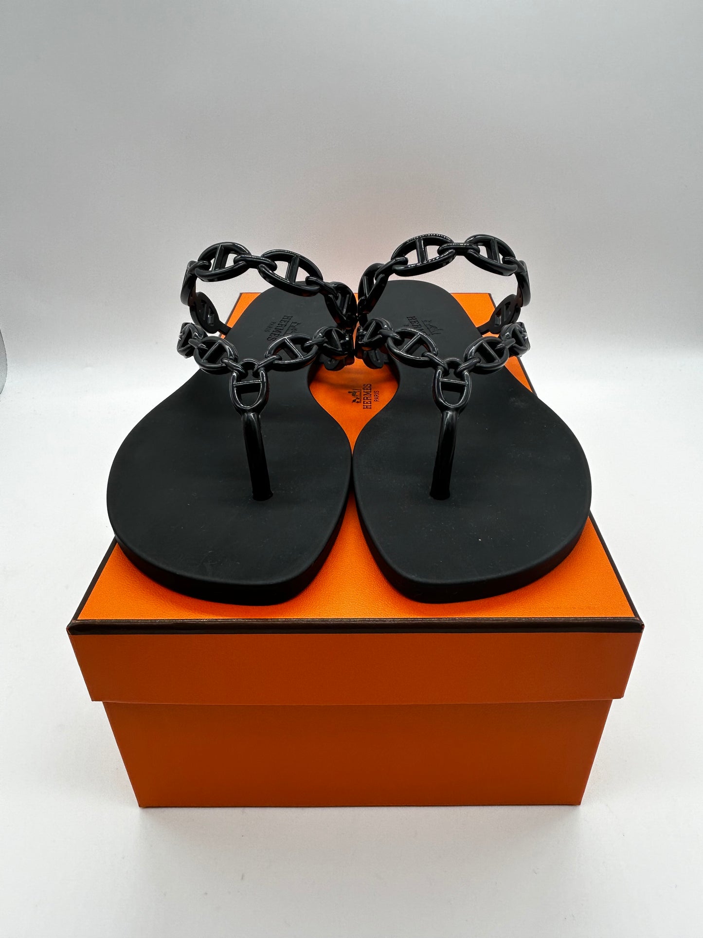 Hermes Island size 38