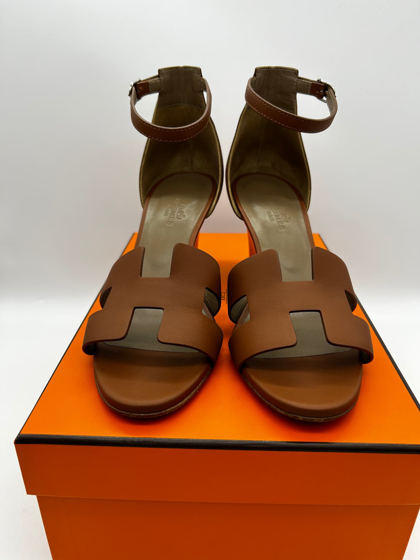 Hermes Legend size 37.5